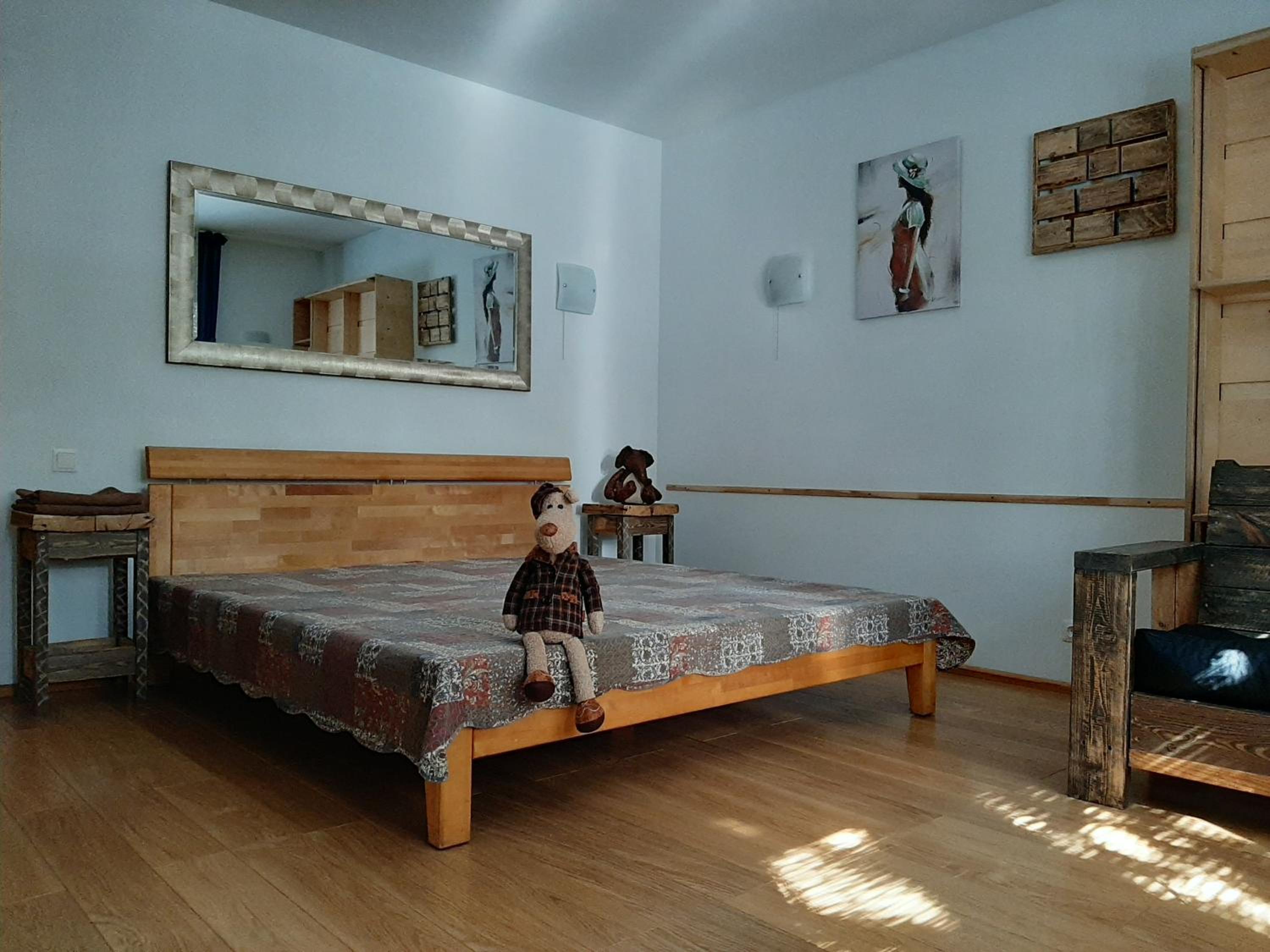 One-Bedroom Apartment - Photo 3