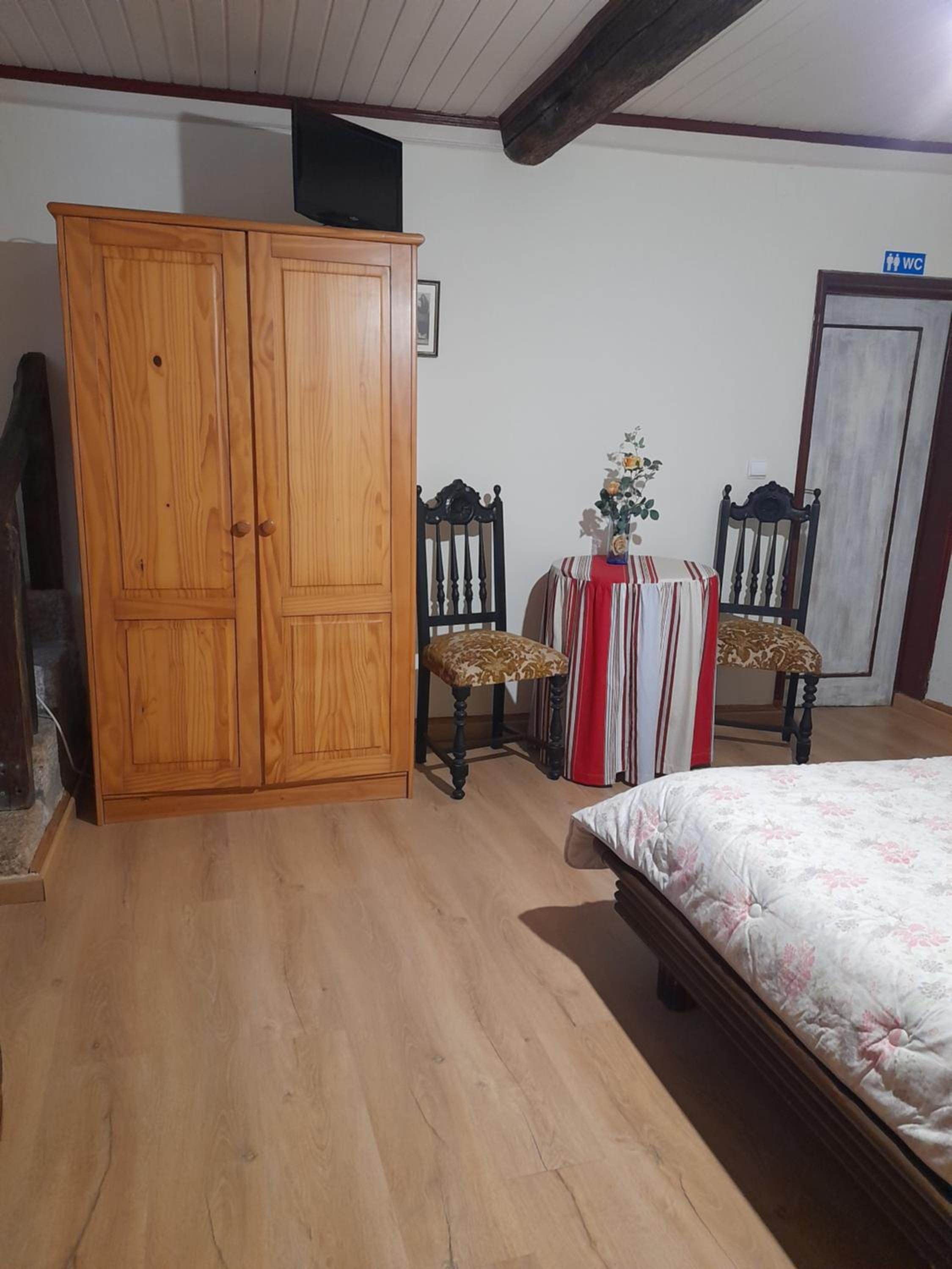 Deluxe Room (2 Adults + 1 Child) - Photo 7