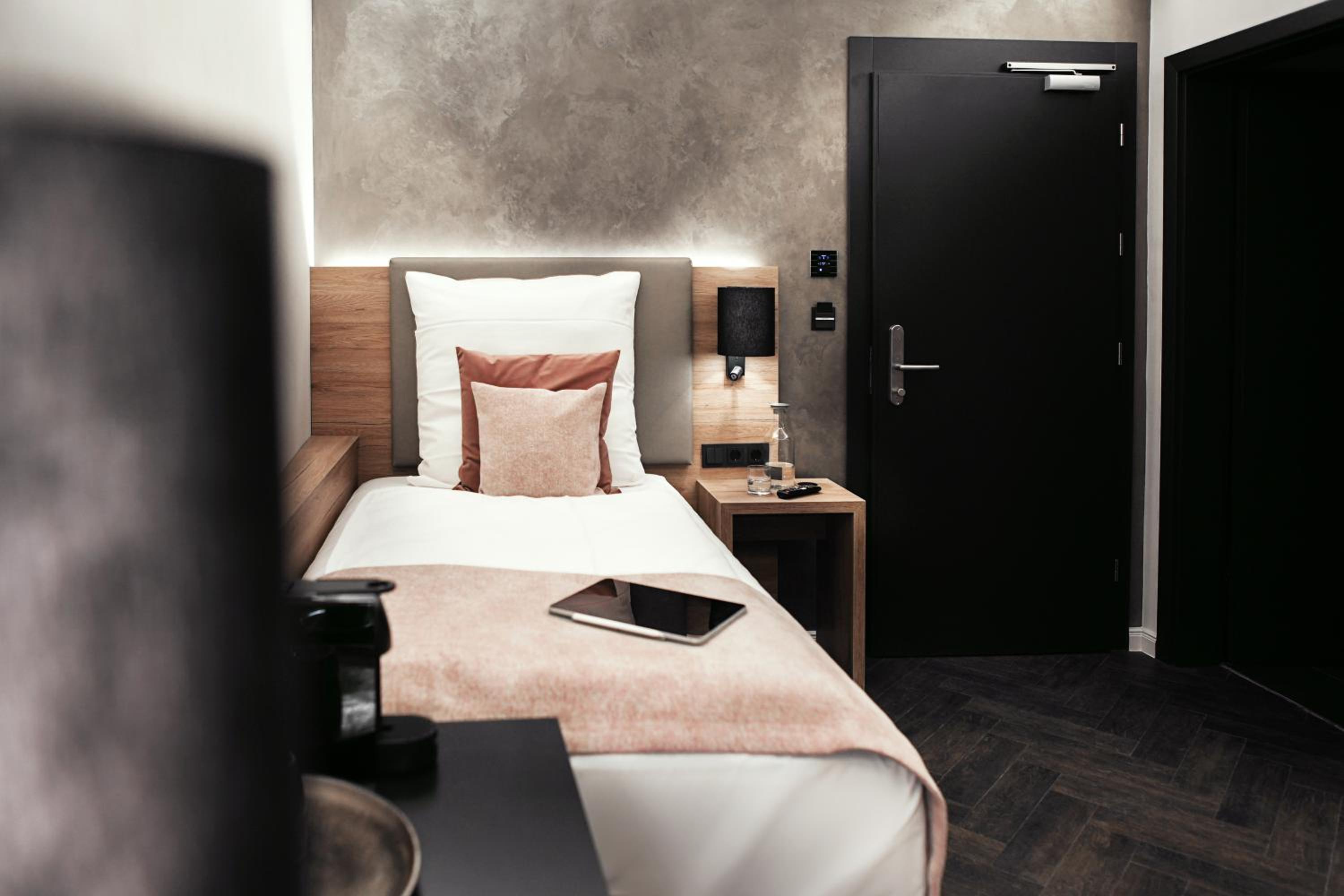 Deluxe Single Room photo 3
