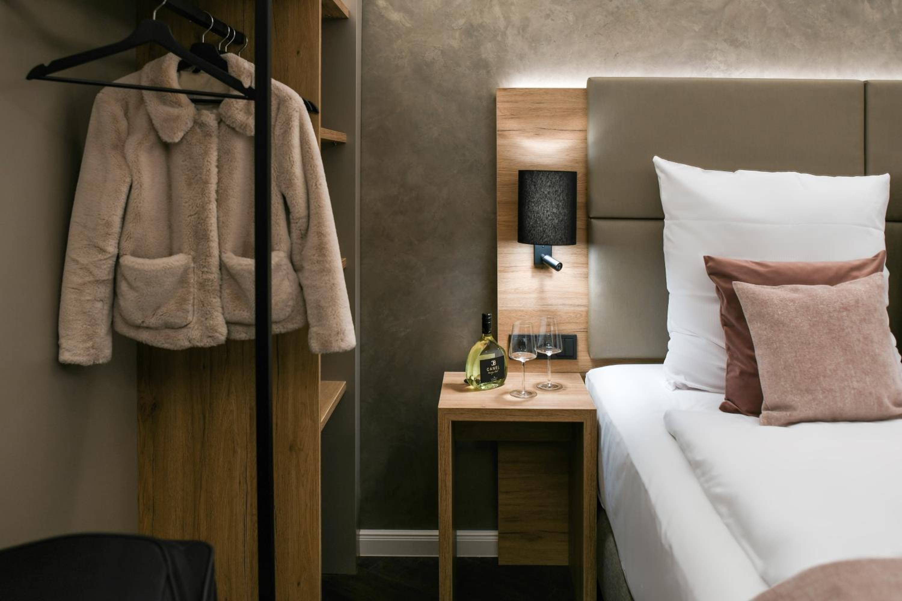 Junior Suite with Balcony photo 3