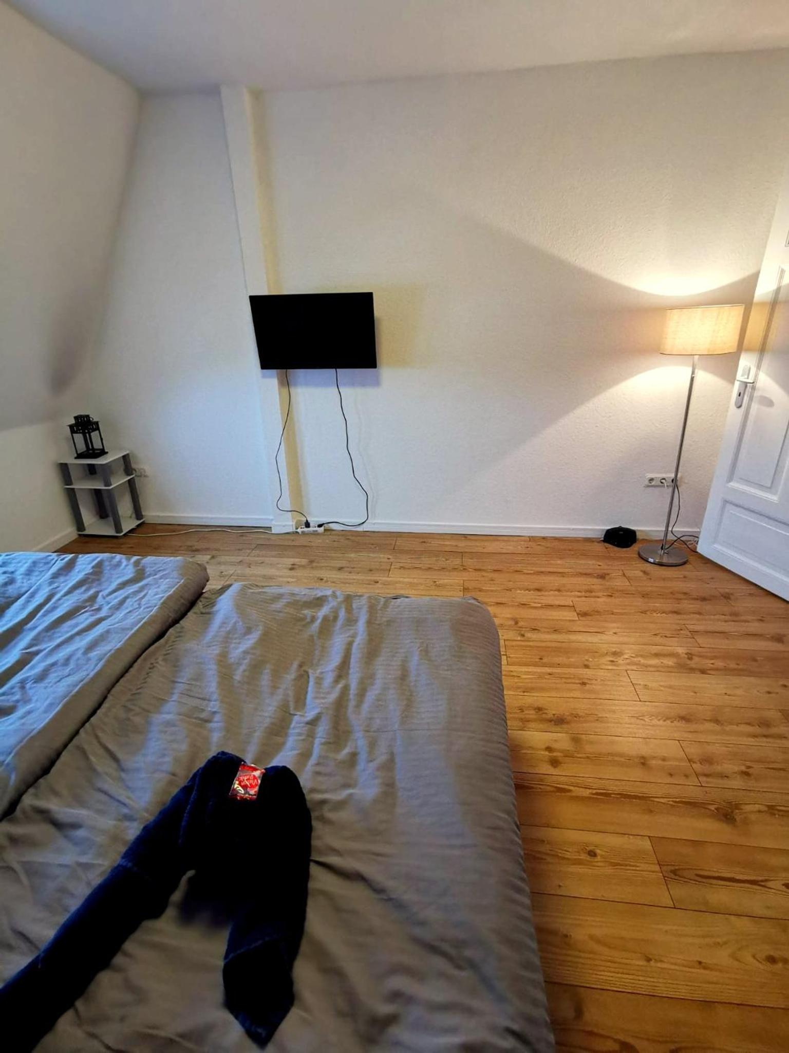 One-Bedroom Apartment - Photo 8