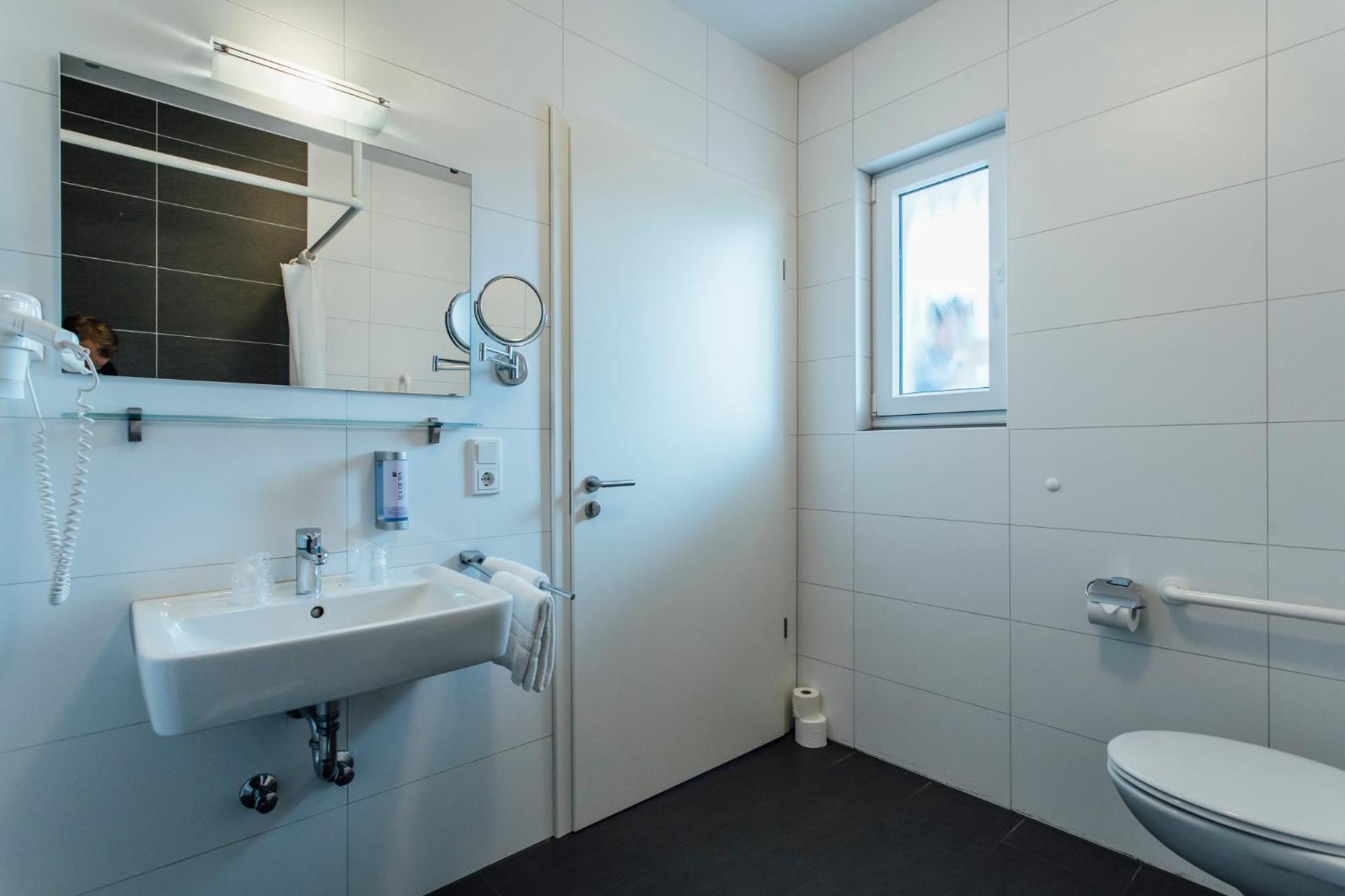 Large Double Room photo 3