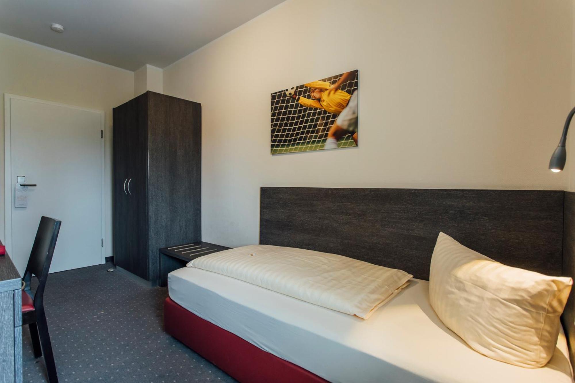 Single Room photo 3