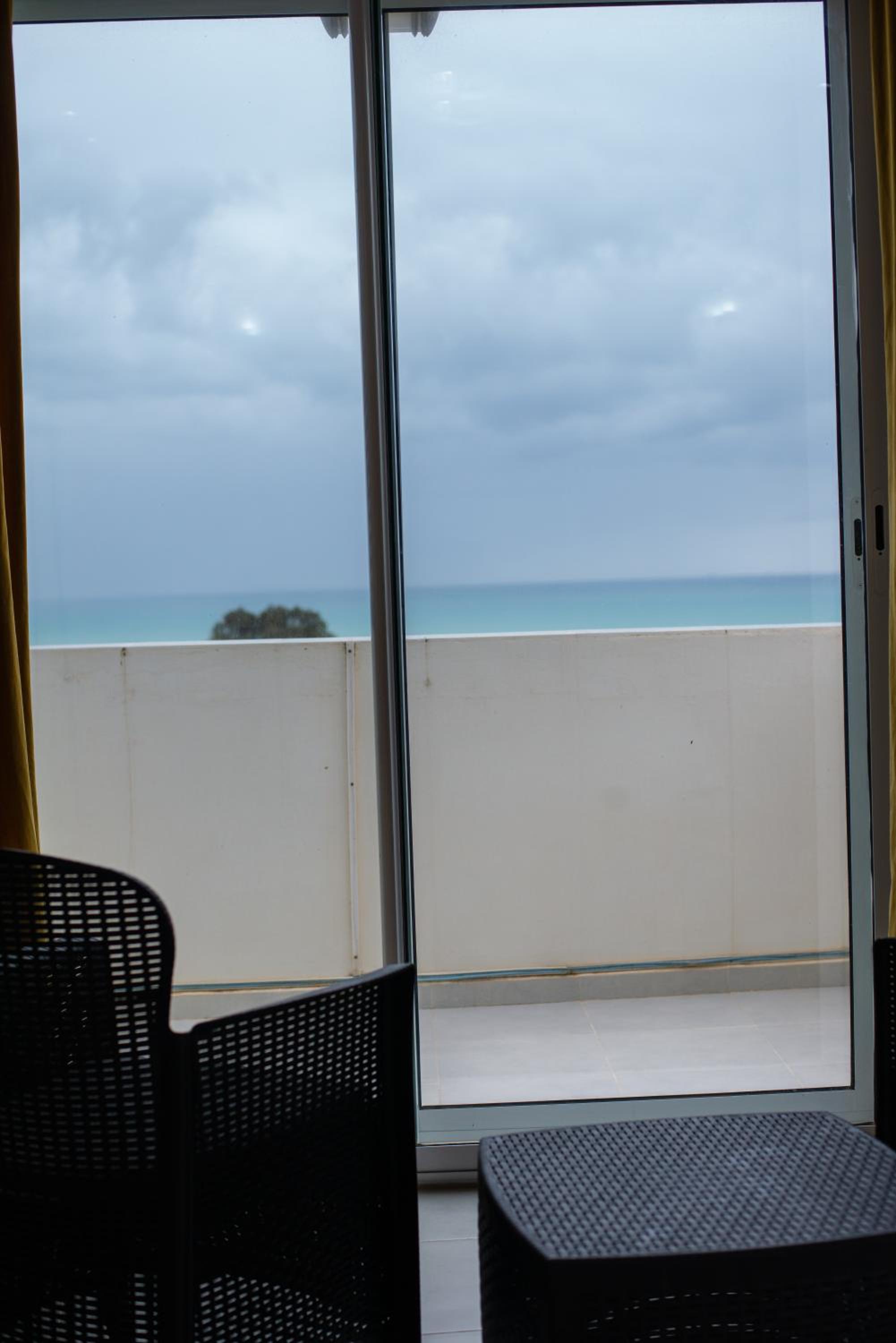 Double Room with Sea View - Photo 5