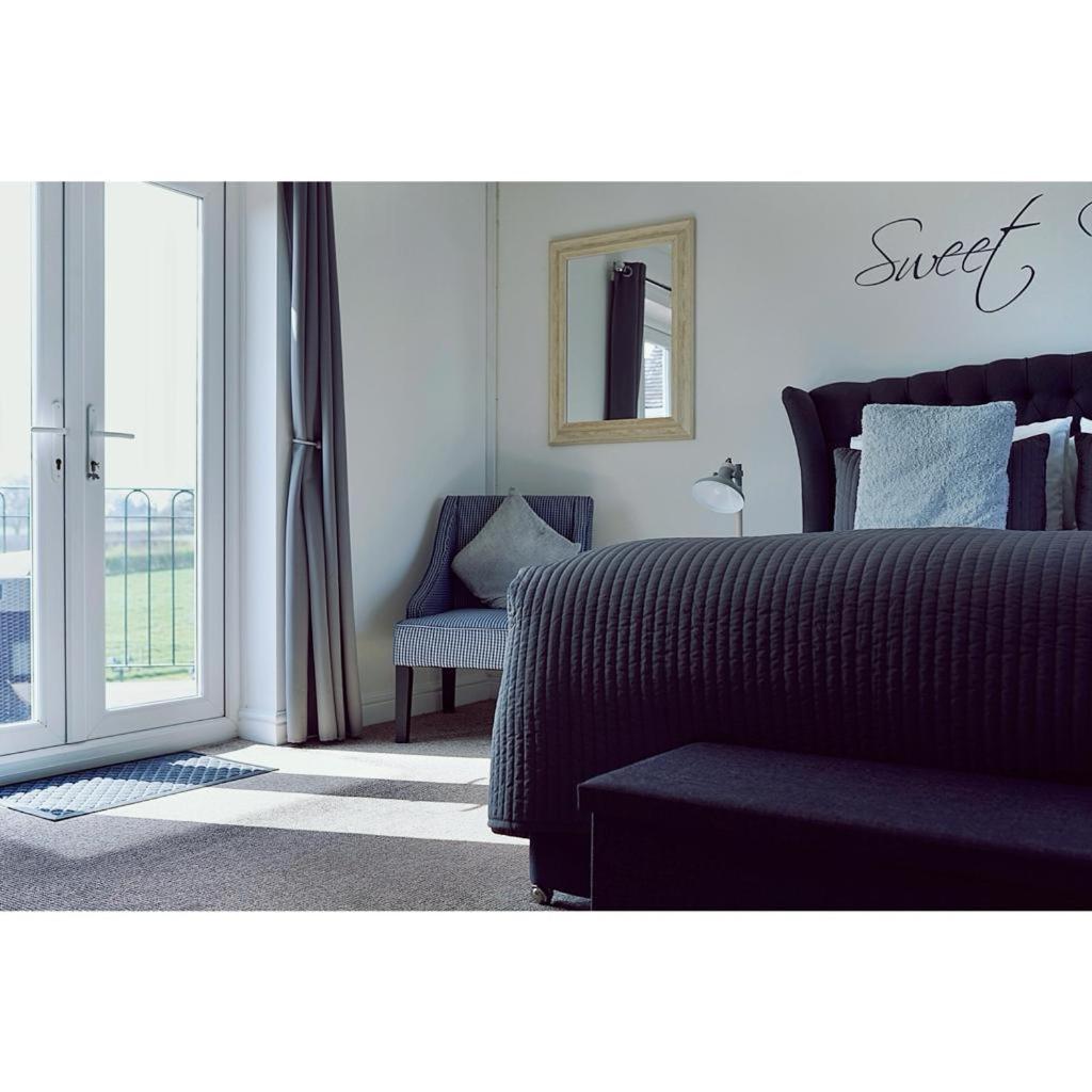 King Room with Balcony photo 1