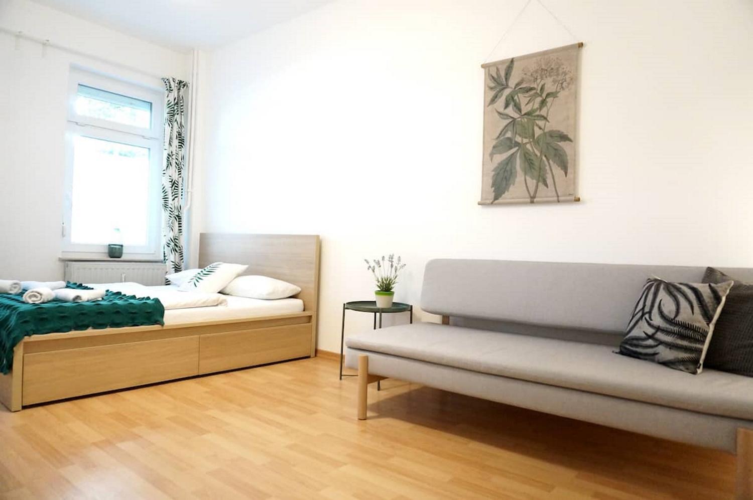 One-Bedroom Apartment photo 1