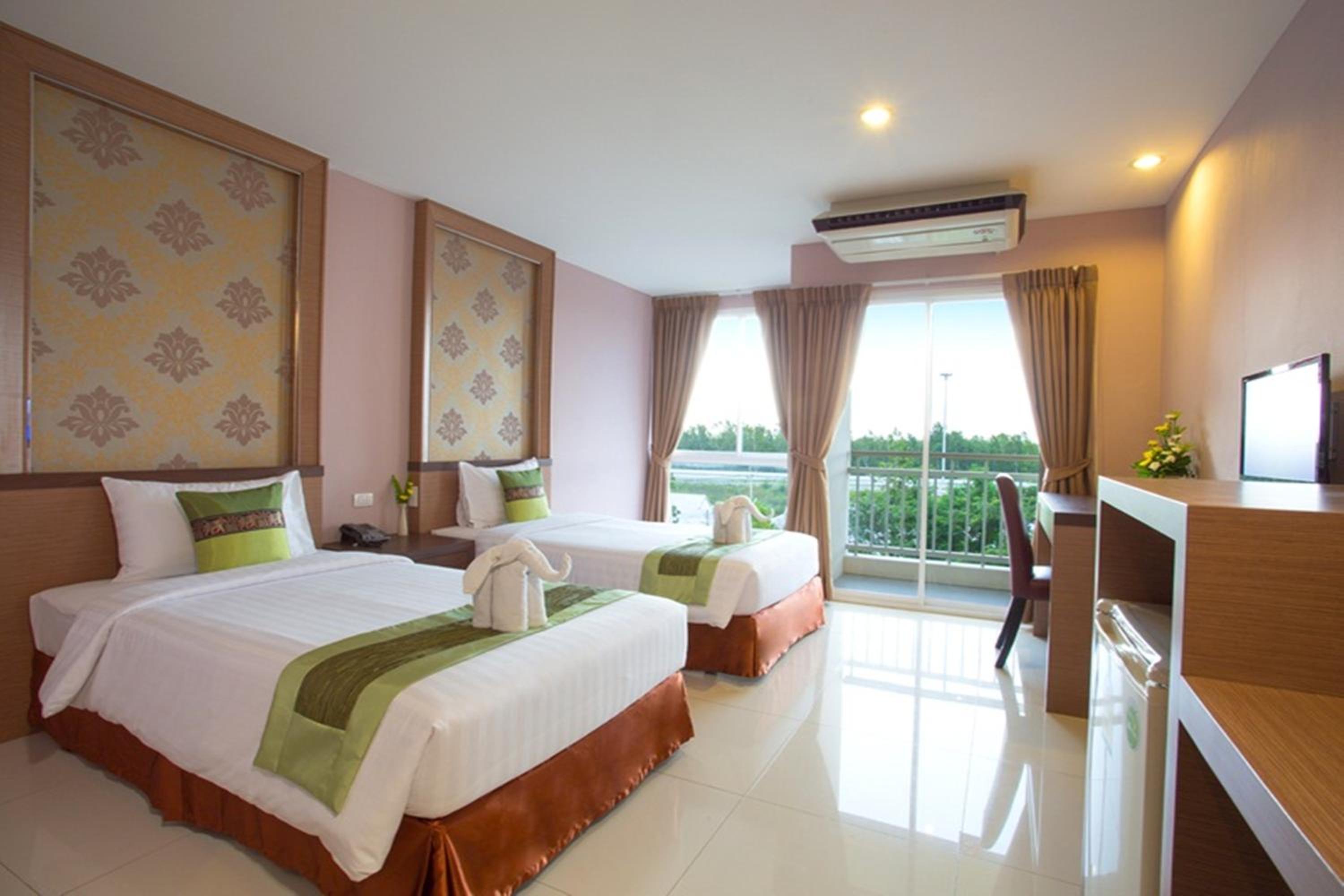 Superior Double or Twin Room - Photo 15
