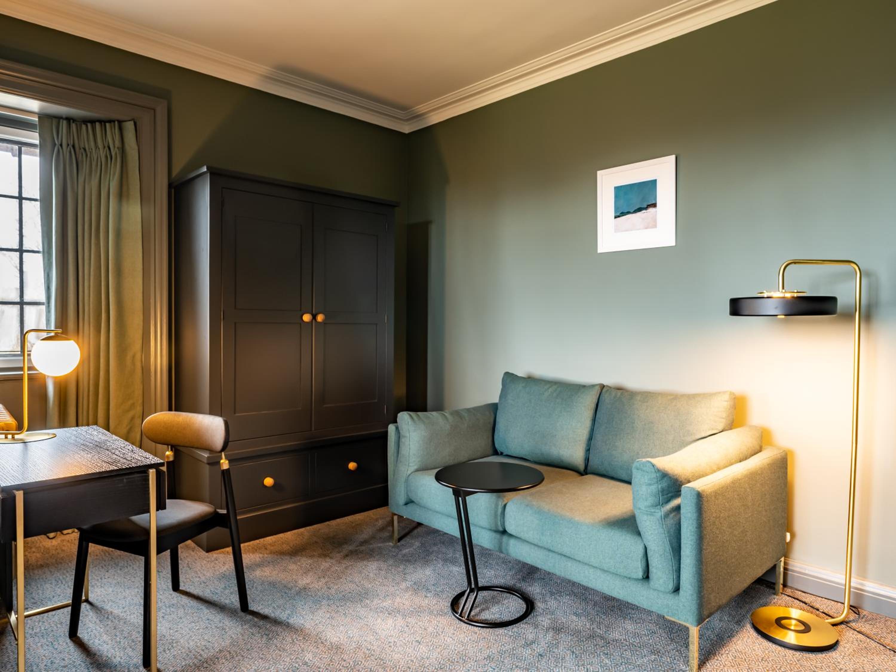 Master Suite thumbnail 6