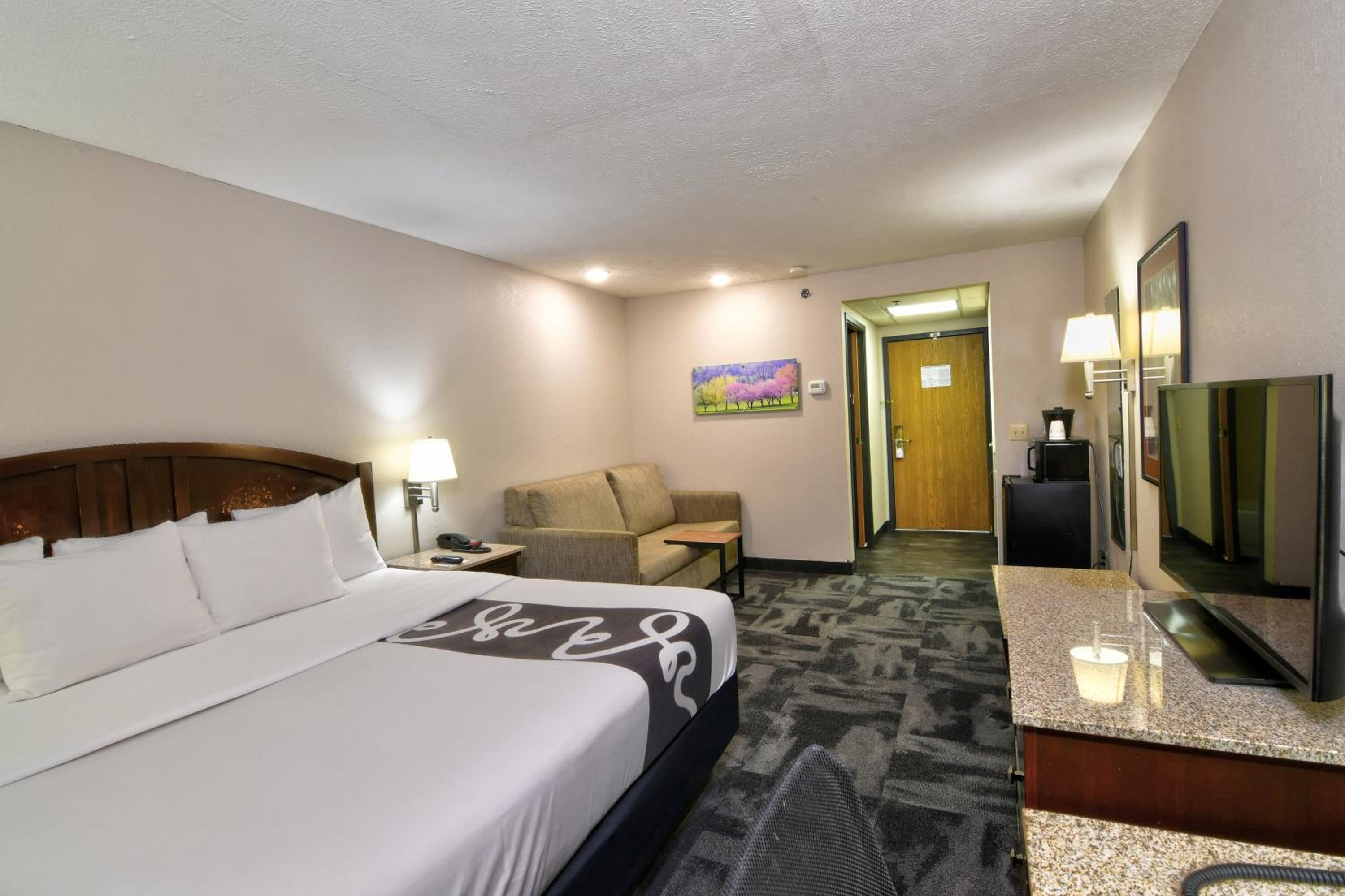 Executive King Room - Non-Smoking - Photo 2