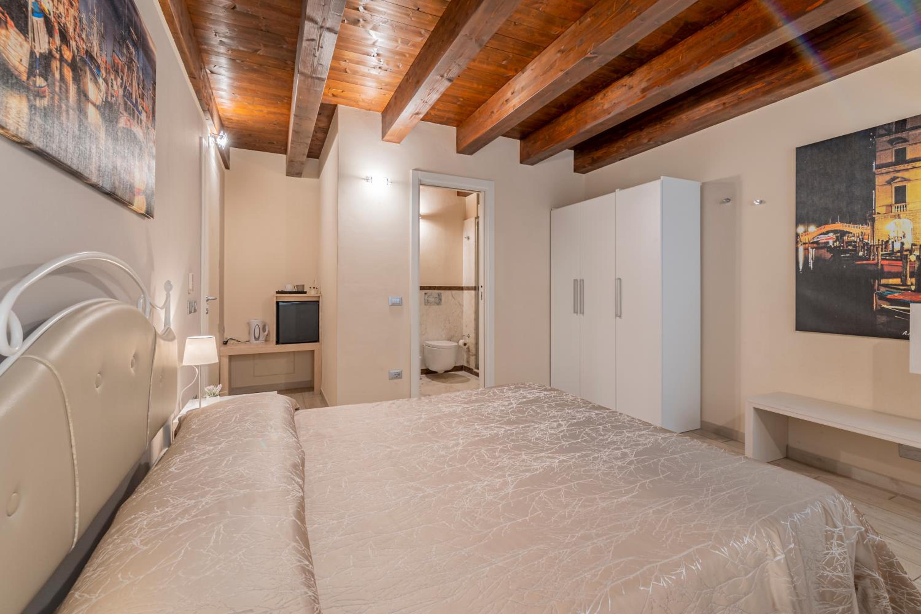 Double Room photo 2