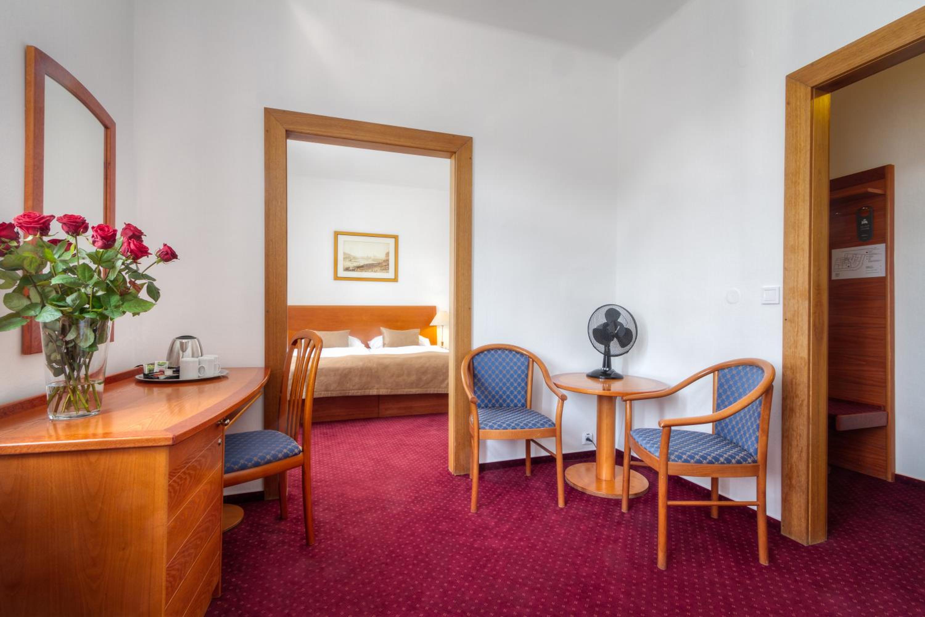 Standard Triple Room photo 2