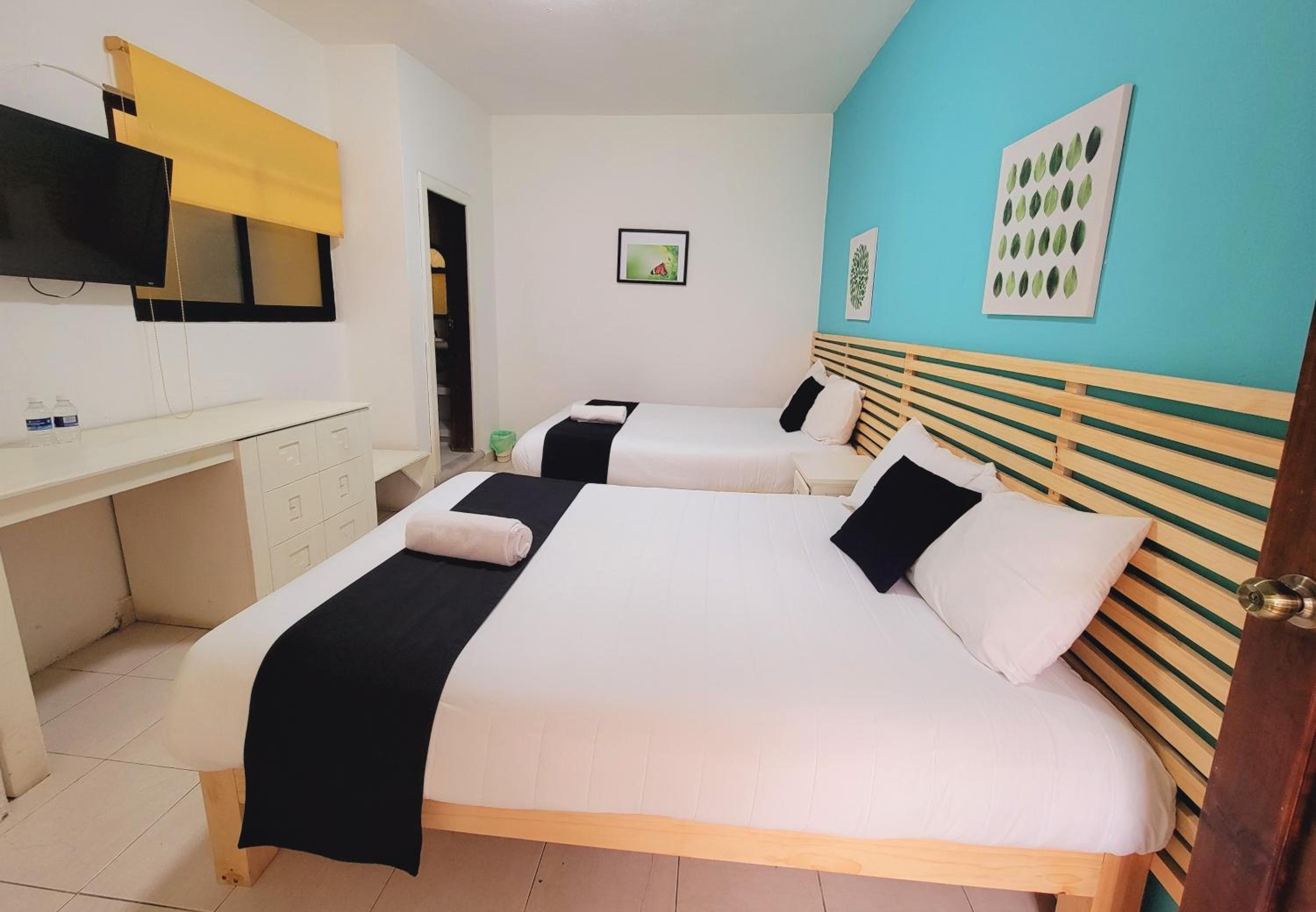 Double Room with Two Double Beds photo 3
