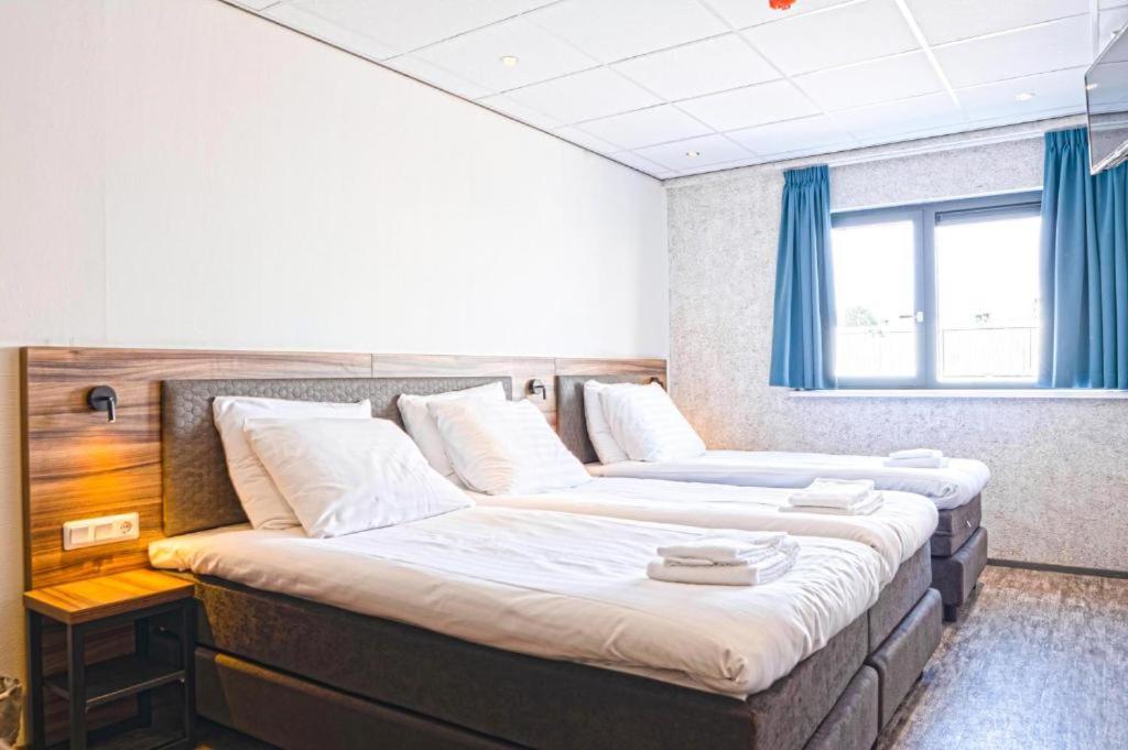 Standard Triple Room - Photo 1
