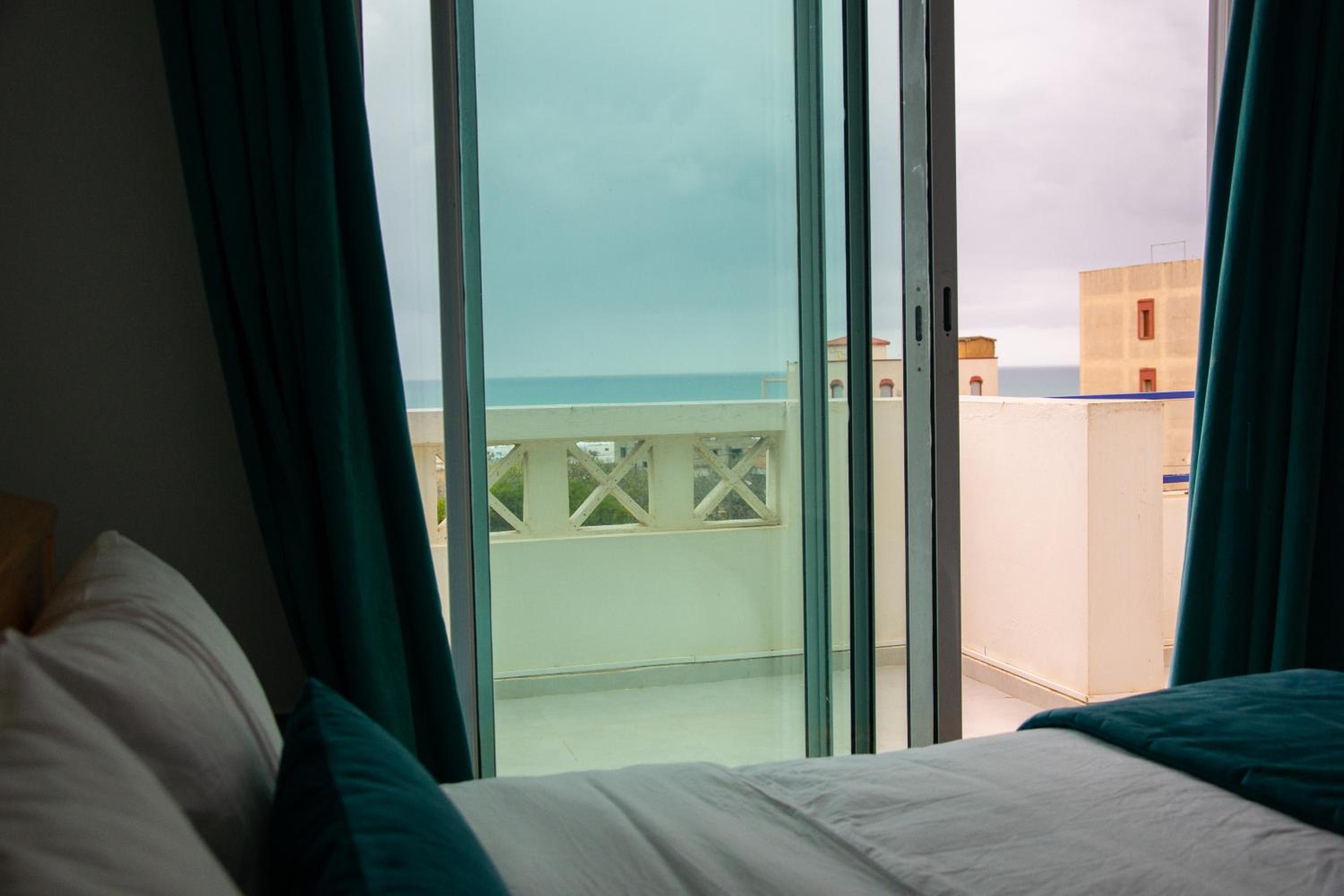 Double Room with Sea View - Photo 13