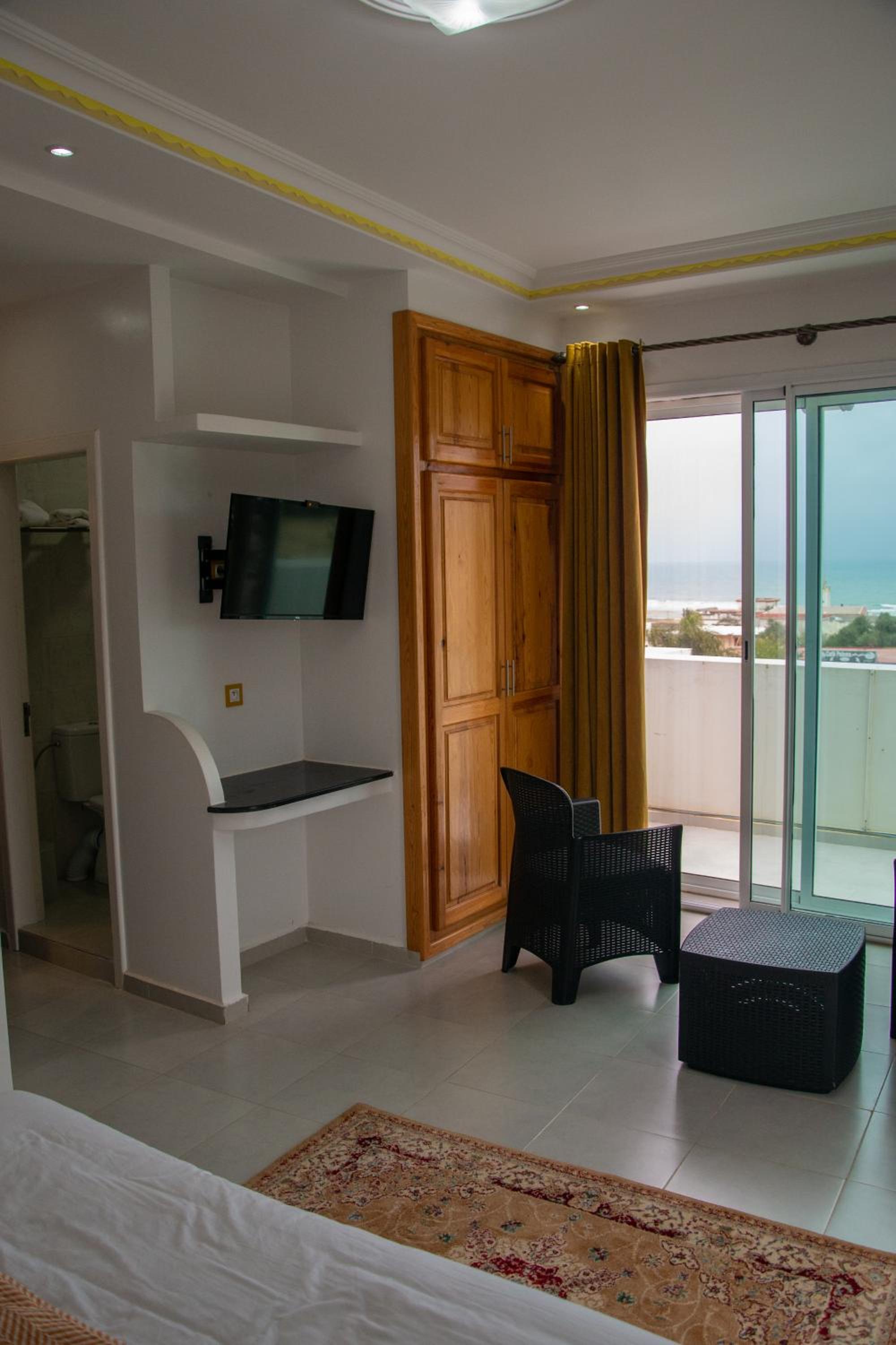 Double Room with Sea View - Photo 2