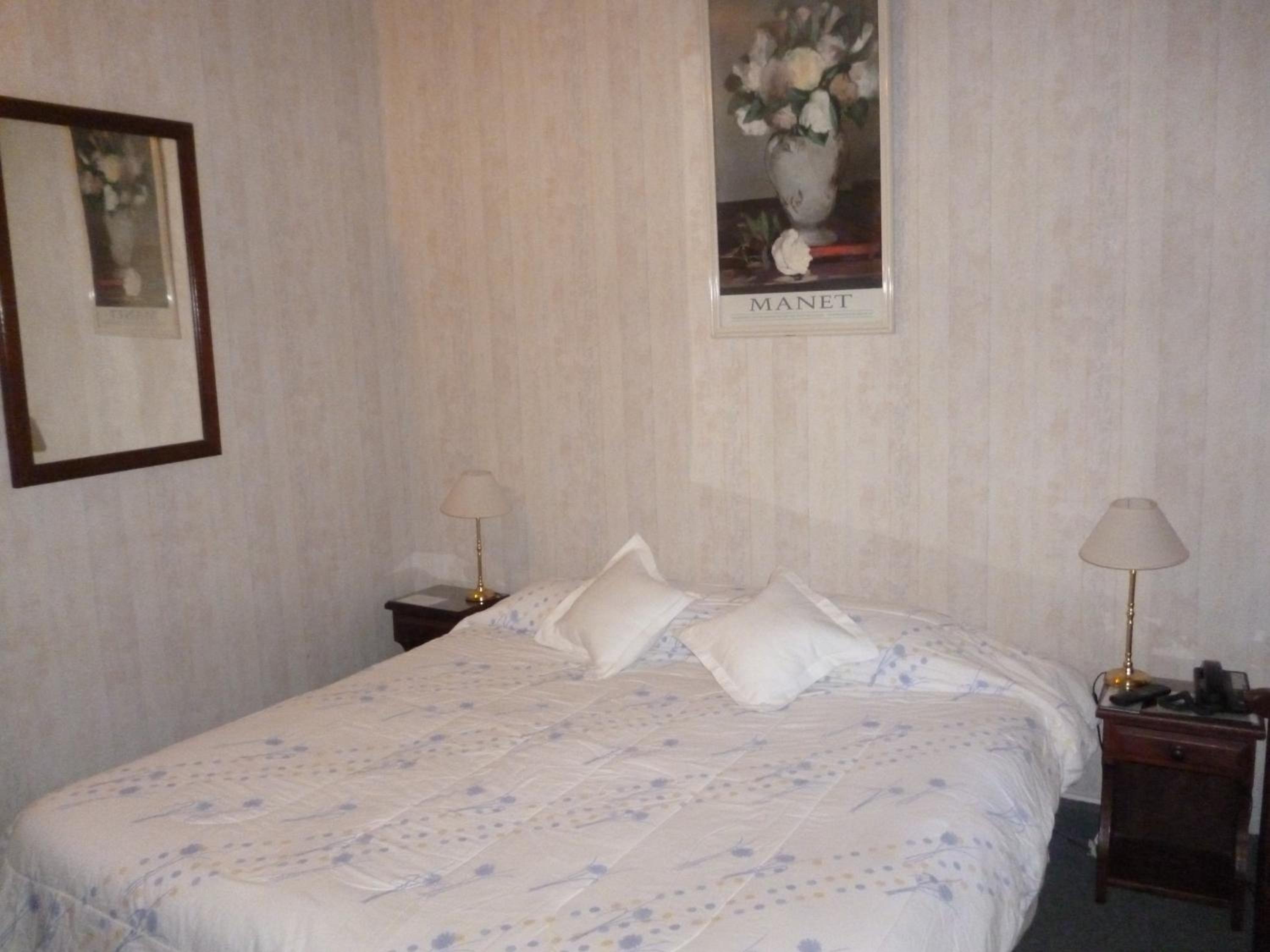 Standard Double or Twin Room photo 3