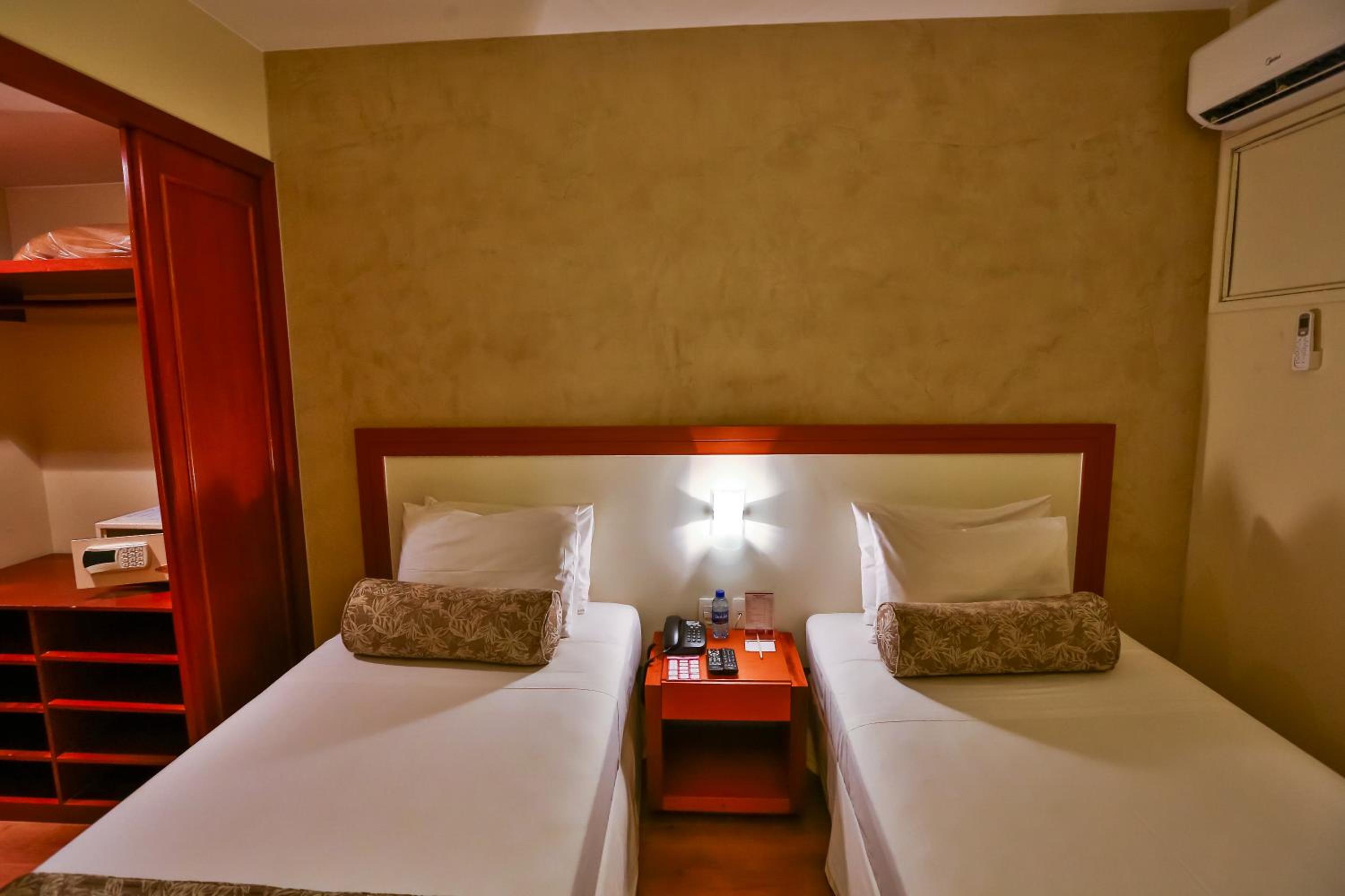 Deluxe Twin Room photo 1