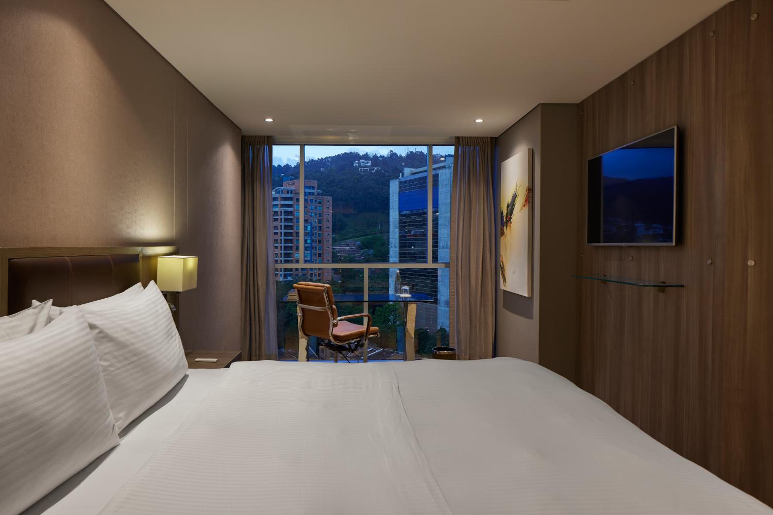 Superior King Room photo 2