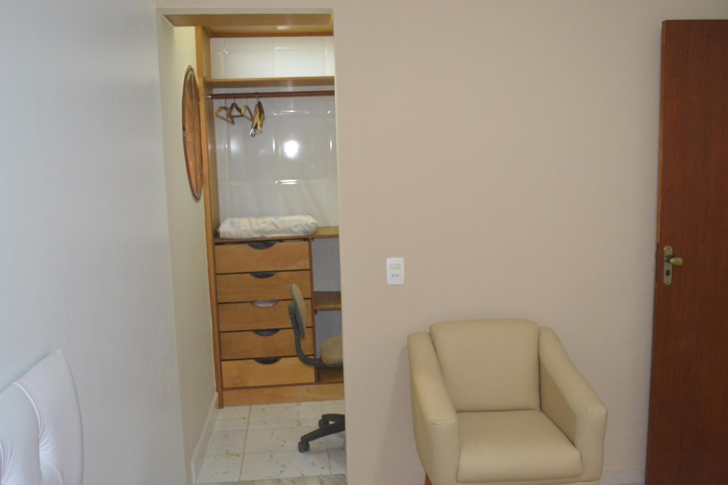 One-Bedroom House photo 1