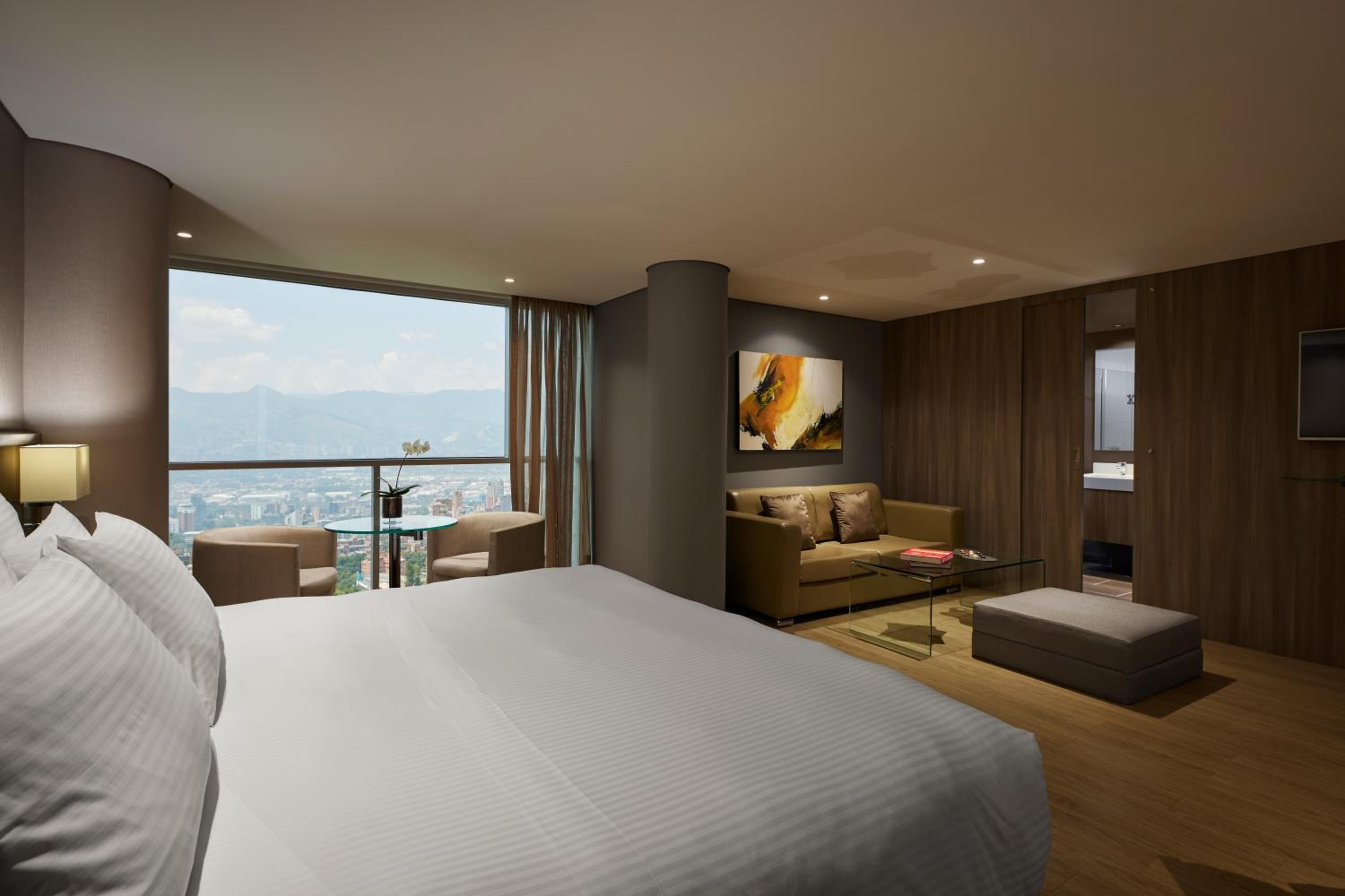 Junior Suite Deluxe city view