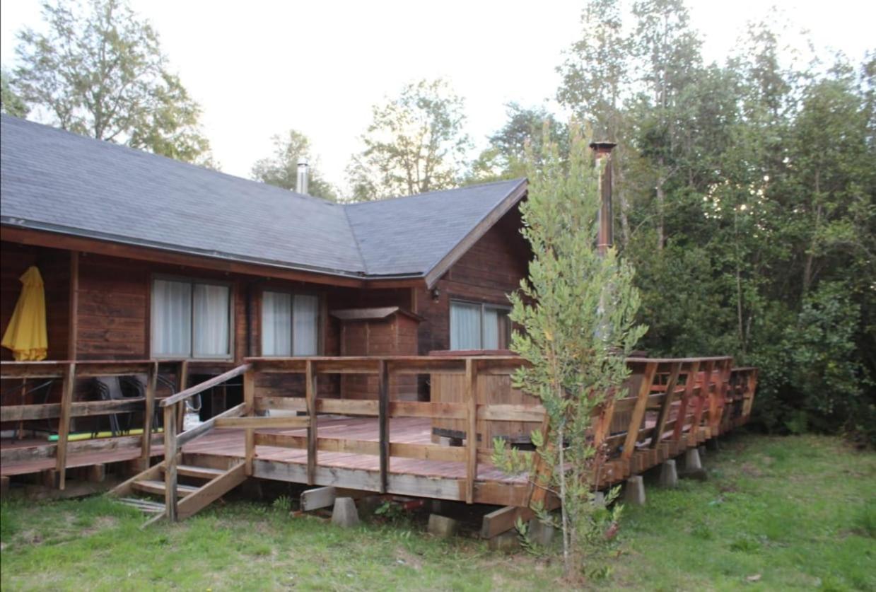 Three-Bedroom House photo 3