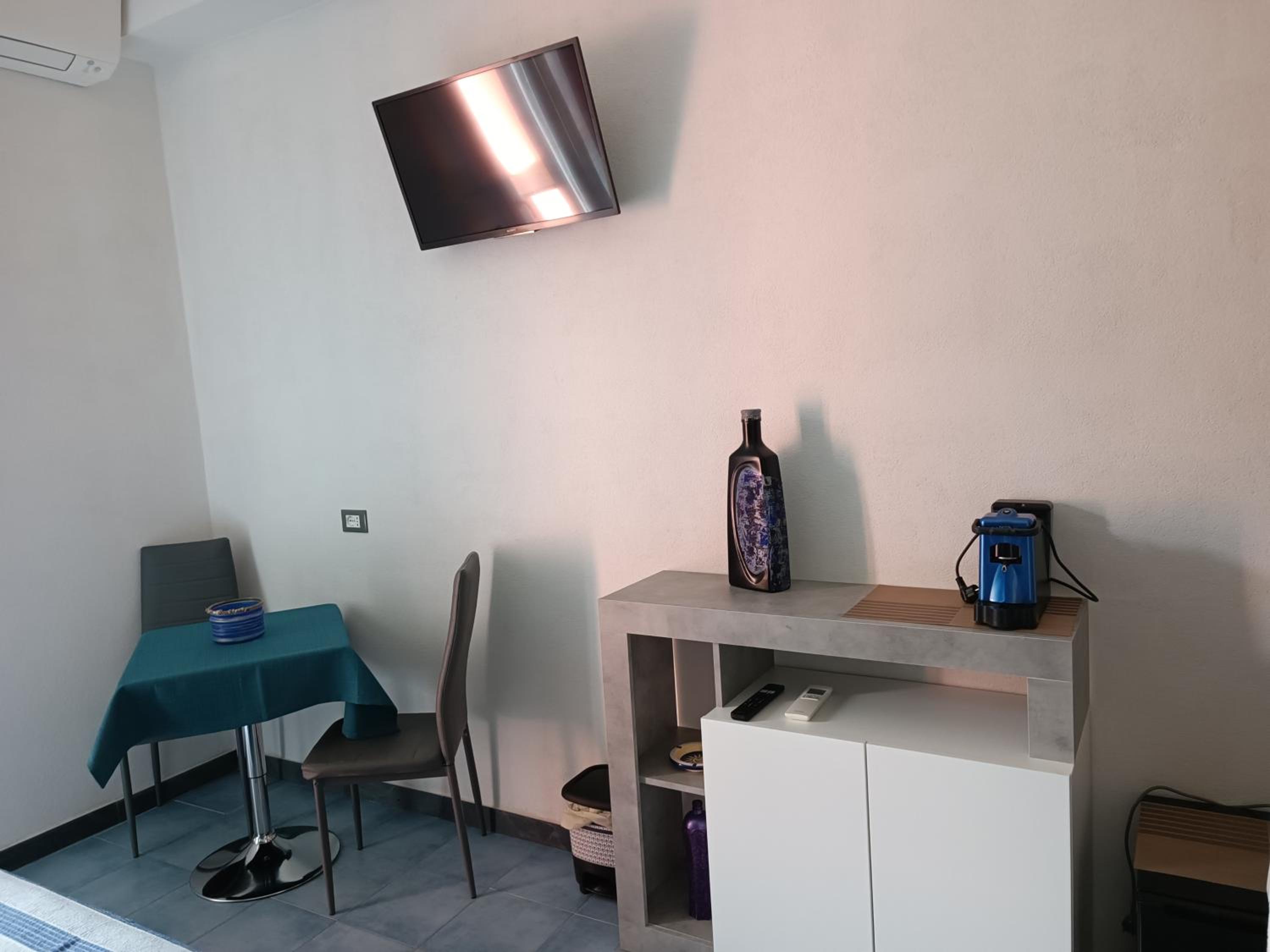 Double Room with Balcony photo 2