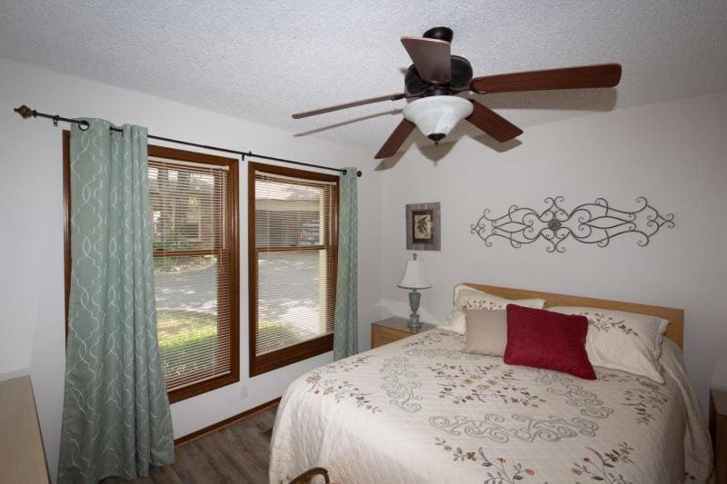 Three-Bedroom Holiday Home  photo 2