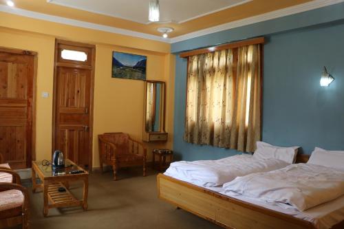 Deluxe Double Room with Balcony photo 3