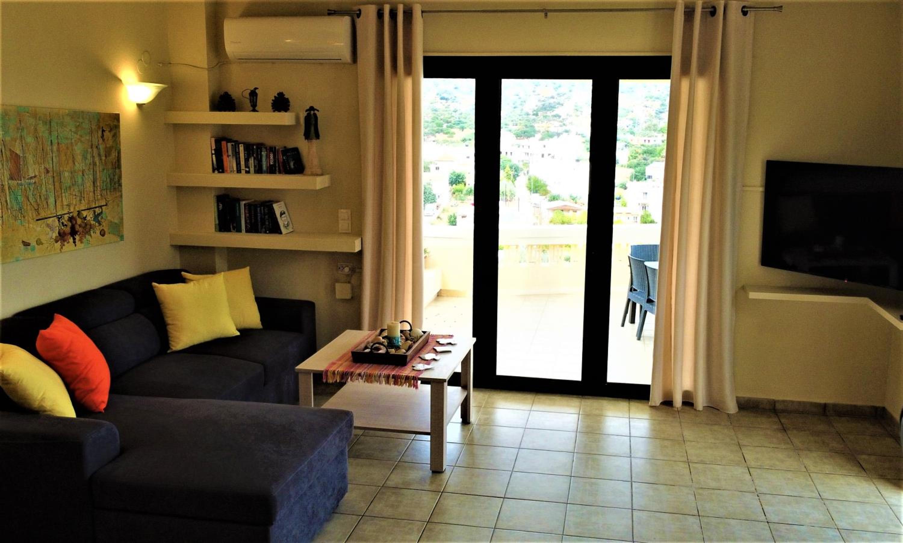 1-Bedroom Suite with Sea View (4 Adults)