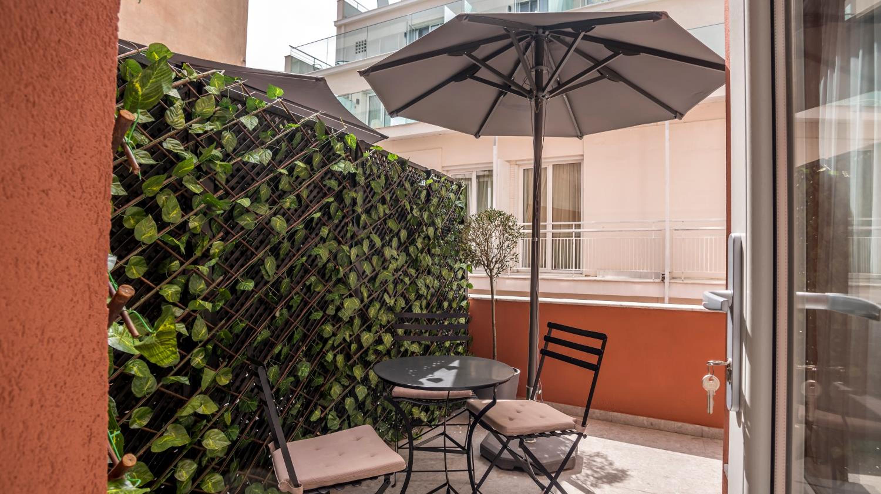 Triple Room with Terrace photo 3