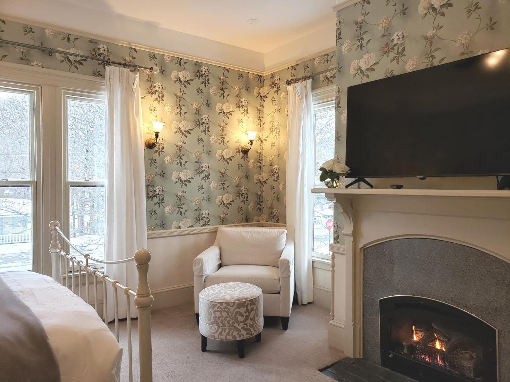 Deluxe Queen Room photo 1