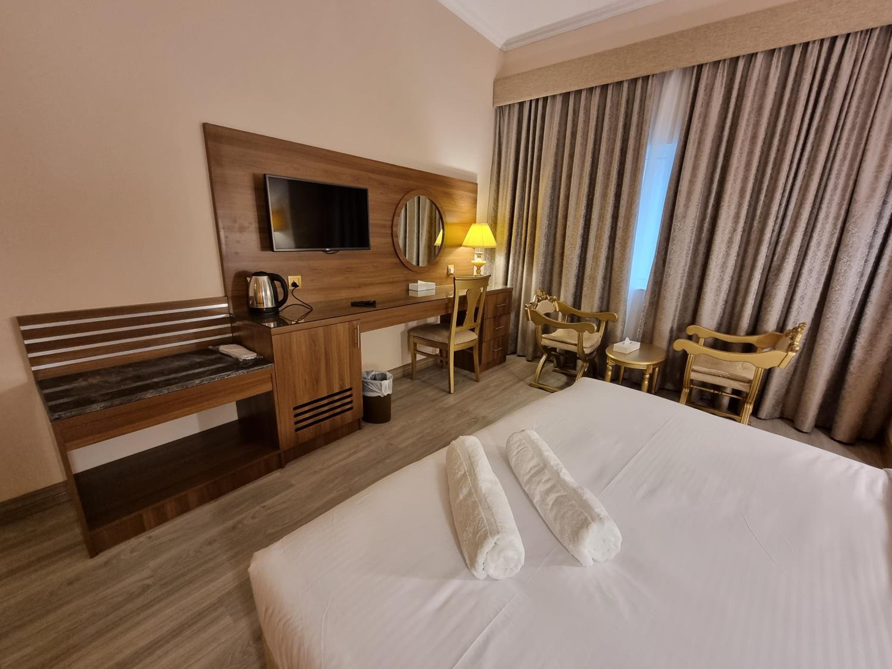 Deluxe Double Room photo 2