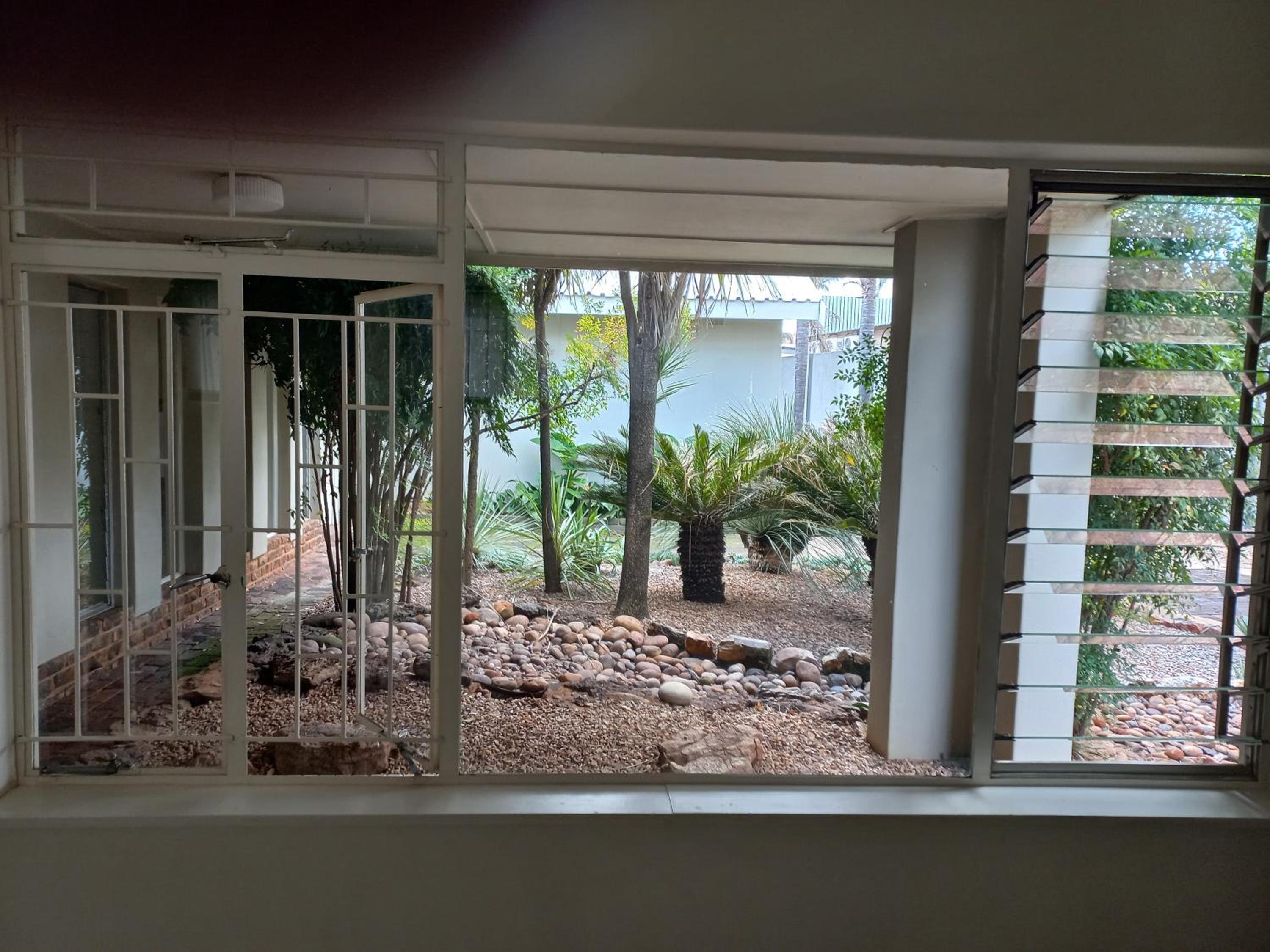 Double Room with Garden View photo 2