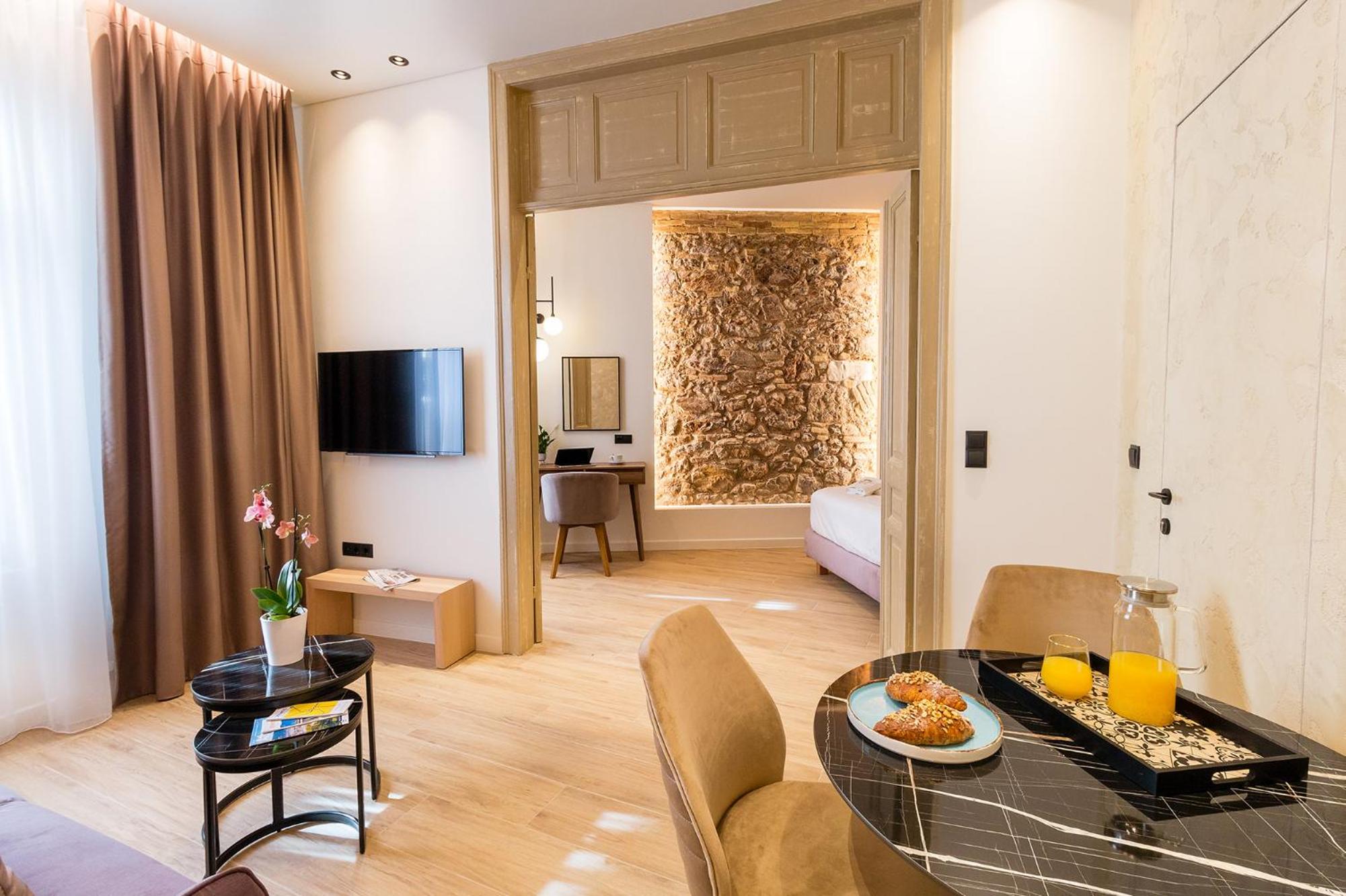 Deluxe Suite photo 1