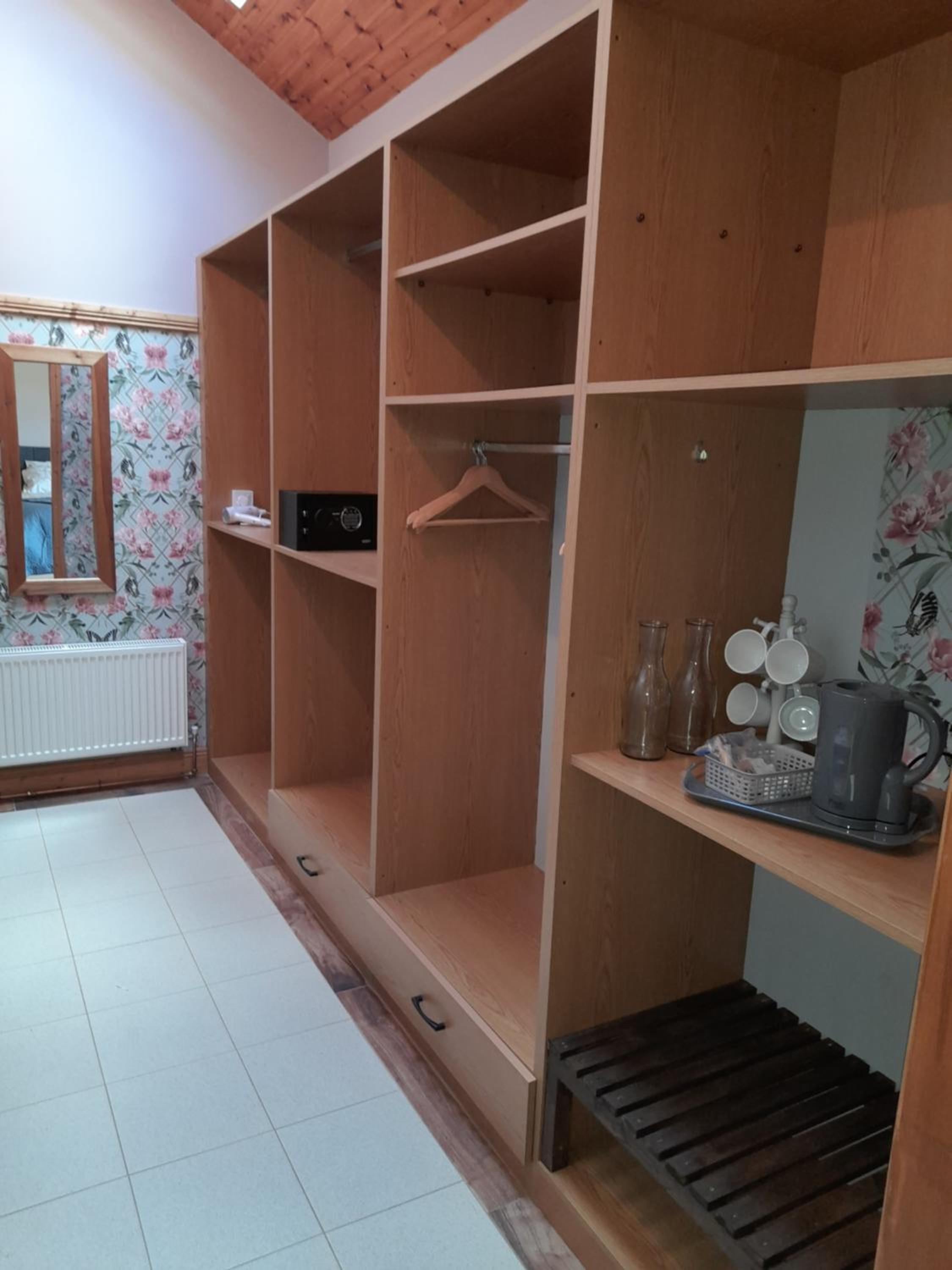 Family Room with Shower - Photo 3