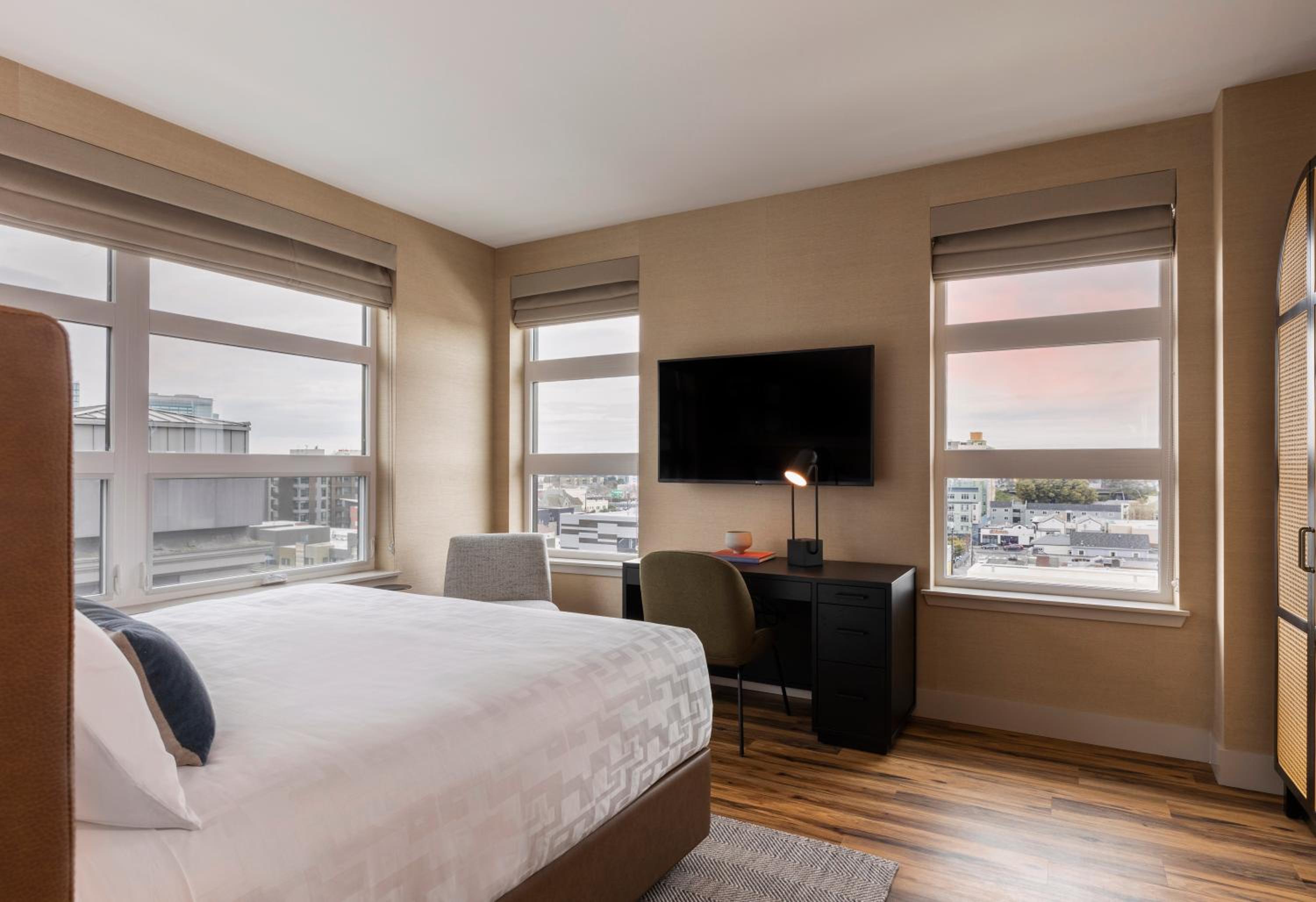 Signature Suite - Disability Access - Photo 6