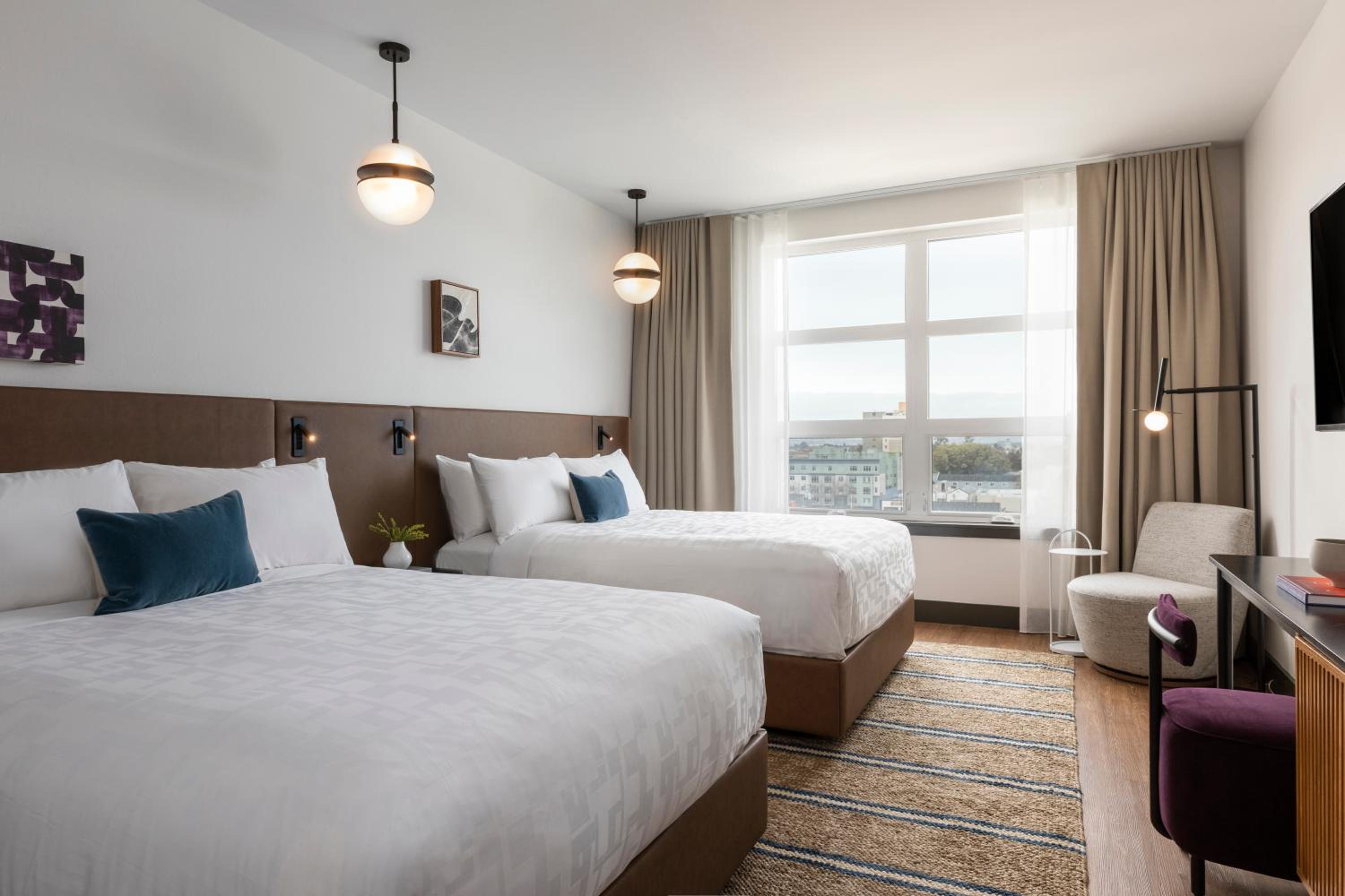 Uptown Queen Room with Two Queen Beds - Photo 4