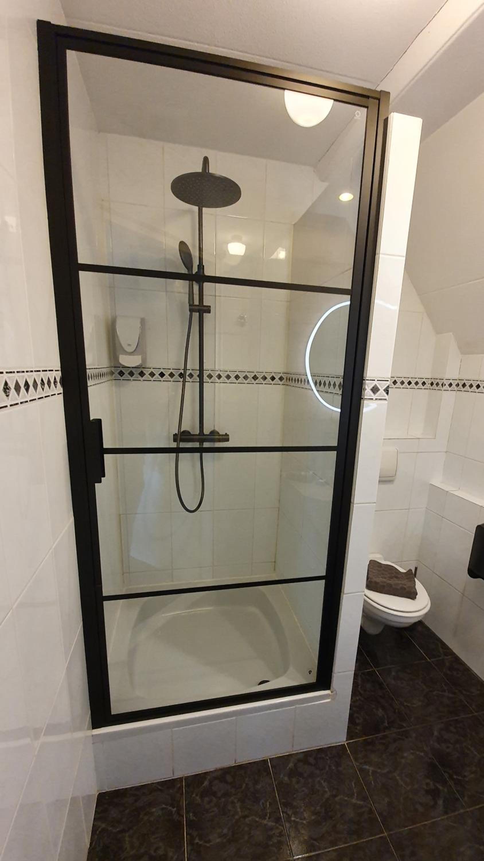 Deluxe Double Room - Photo 10