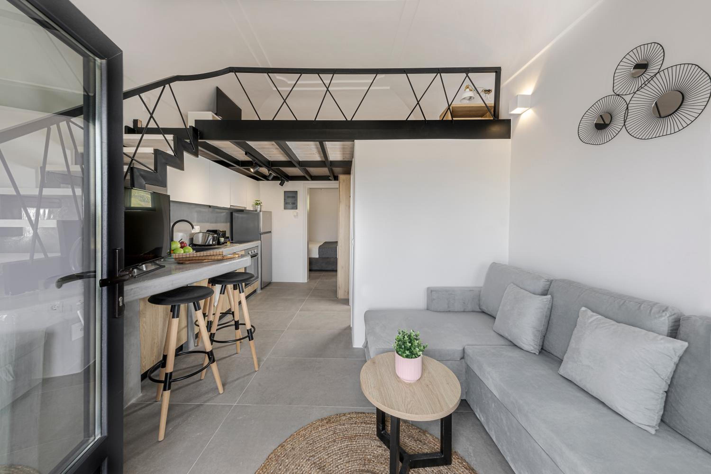 Two-Bedroom Villa - Photo 4