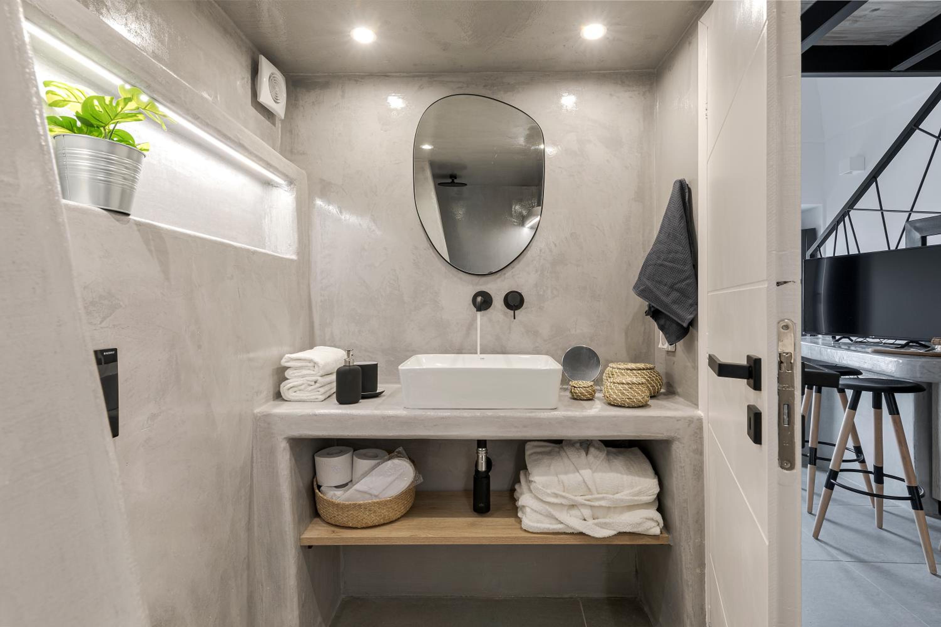 Two-Bedroom Villa - Photo 10