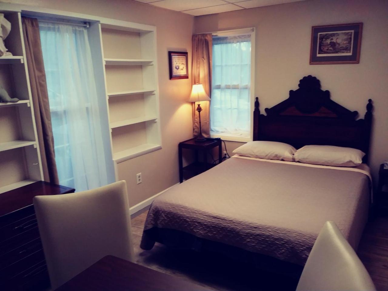 Queen Room