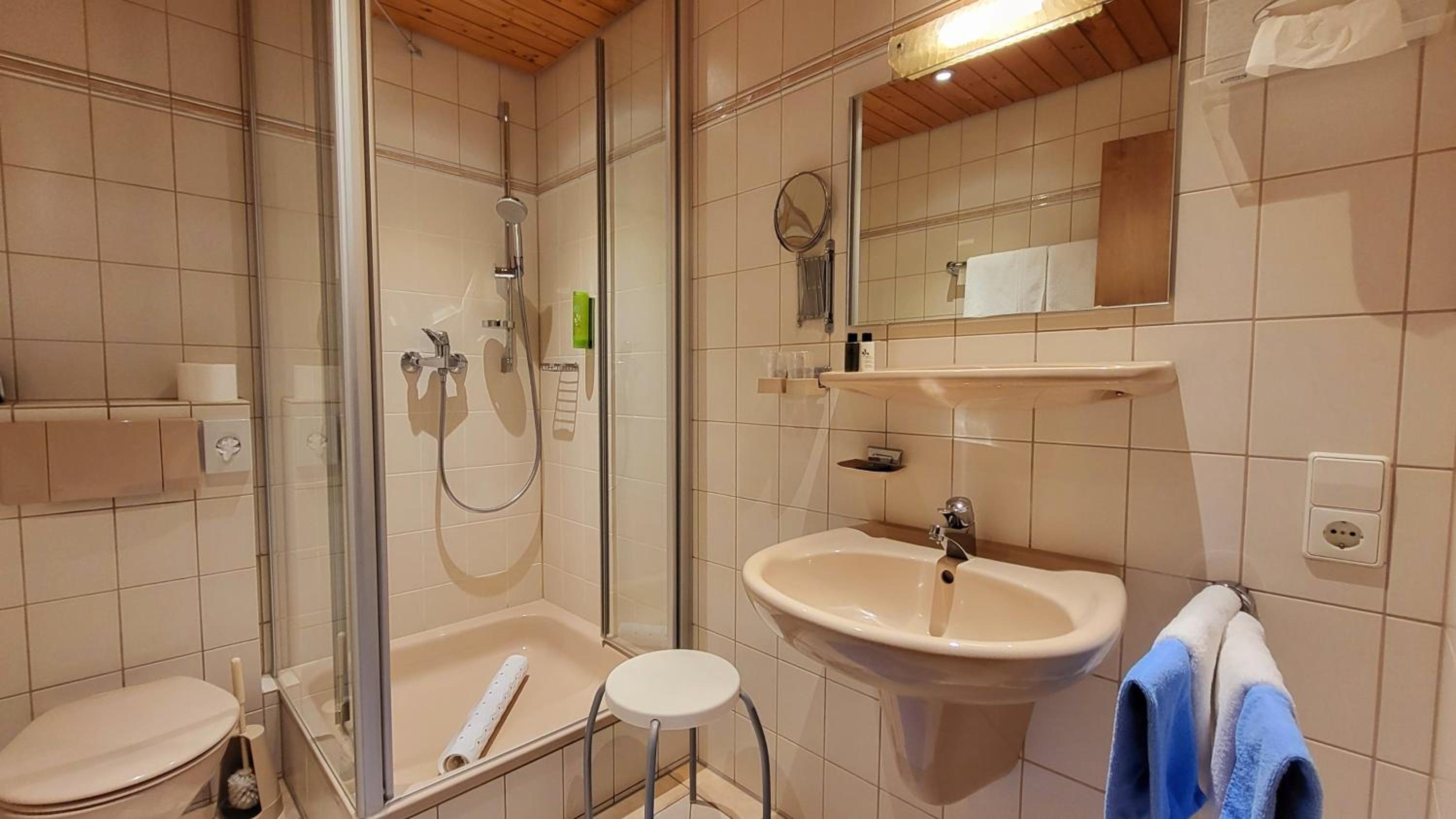 Deluxe Double Room with Balcony photo 2