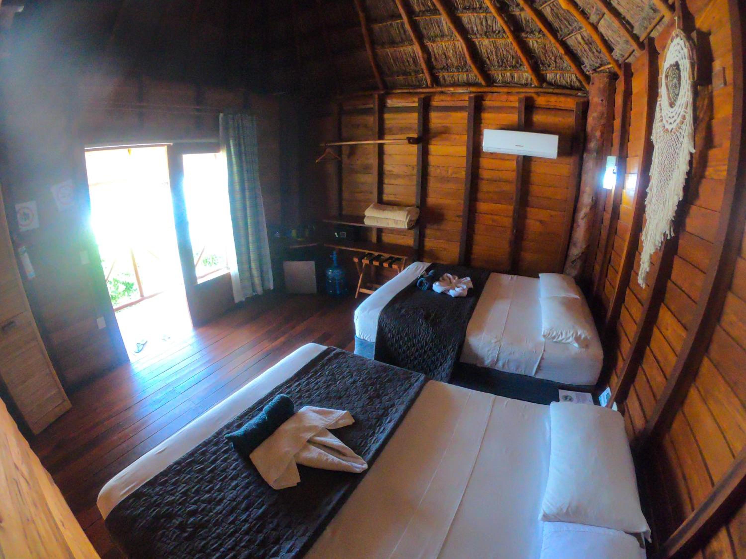 Superior Twin Room with Sea View - Photo 28