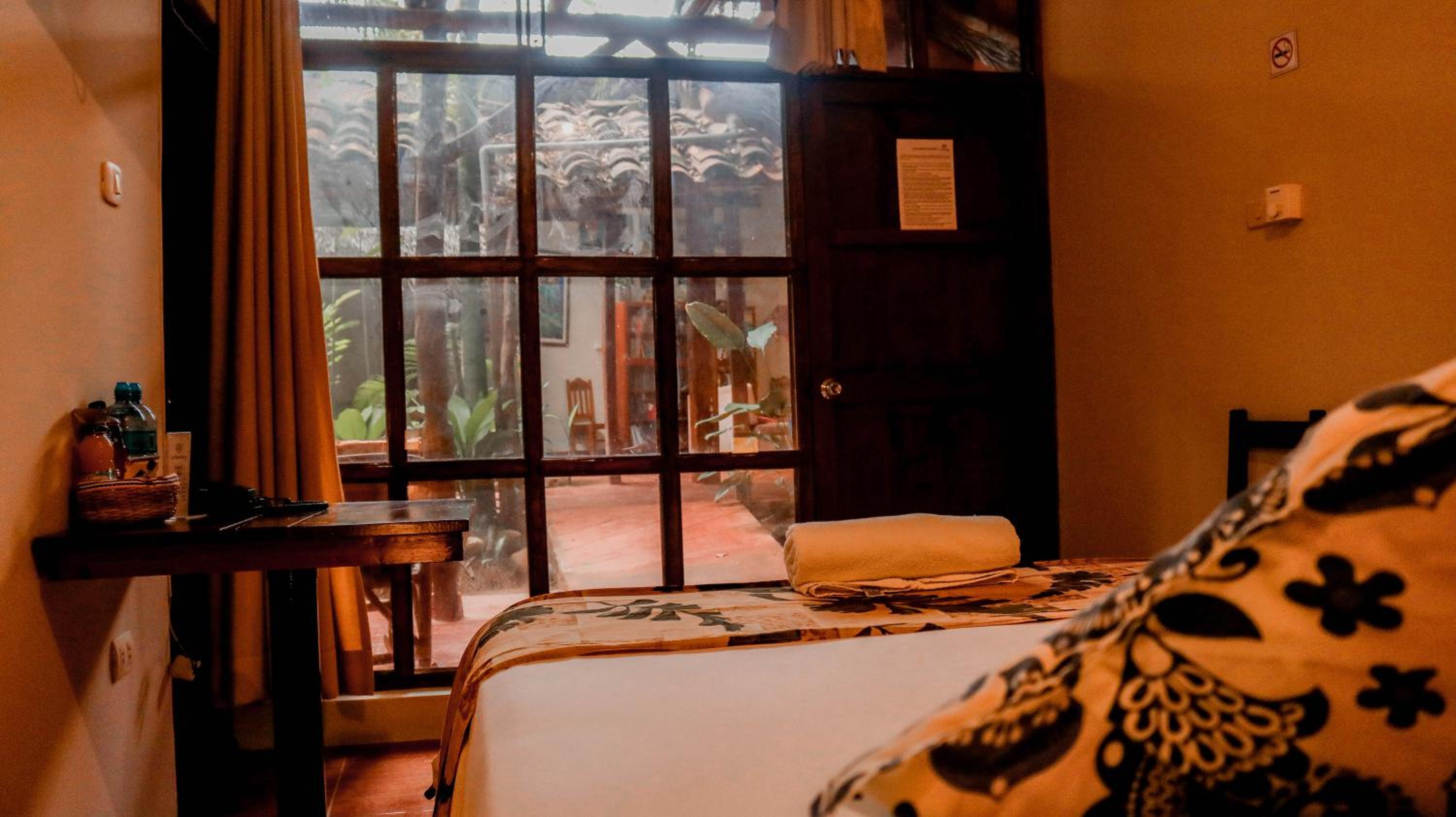 Twin Room with Air Conditioning photo 1