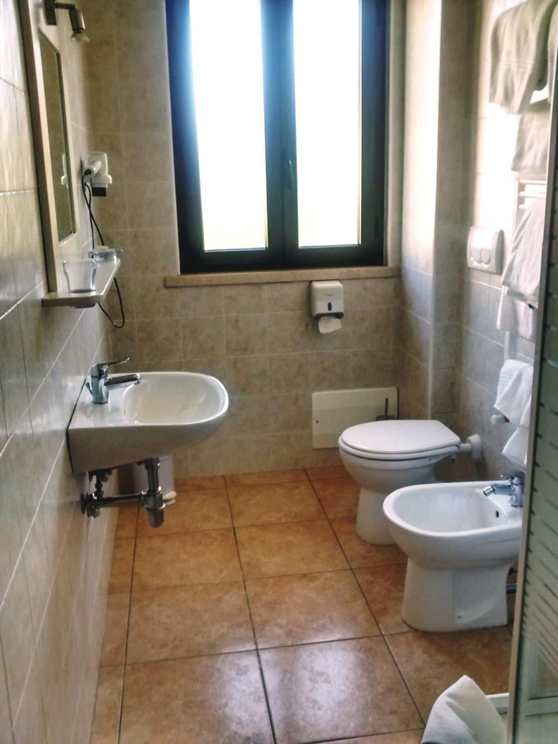 Double or Twin Room photo 2