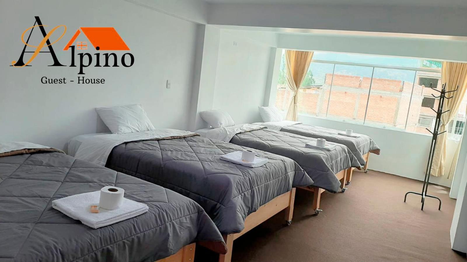 4-Bed Female Dormitory Room photo 3