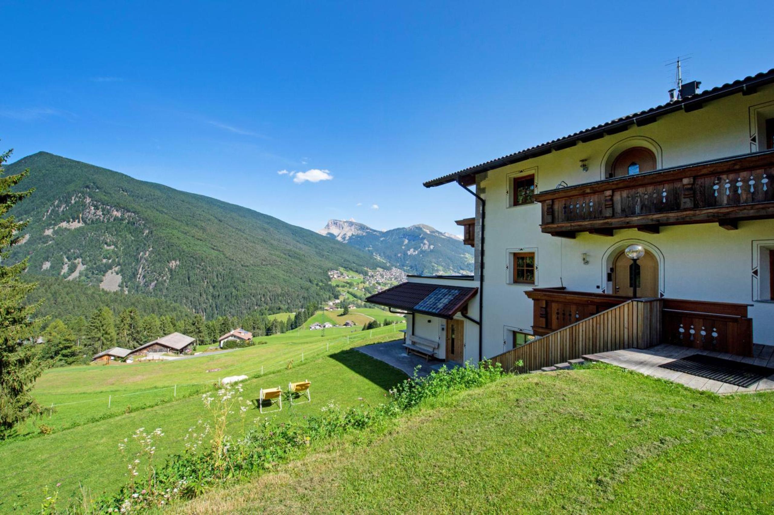 One-Bedroom Apartment with Balcony photo 2