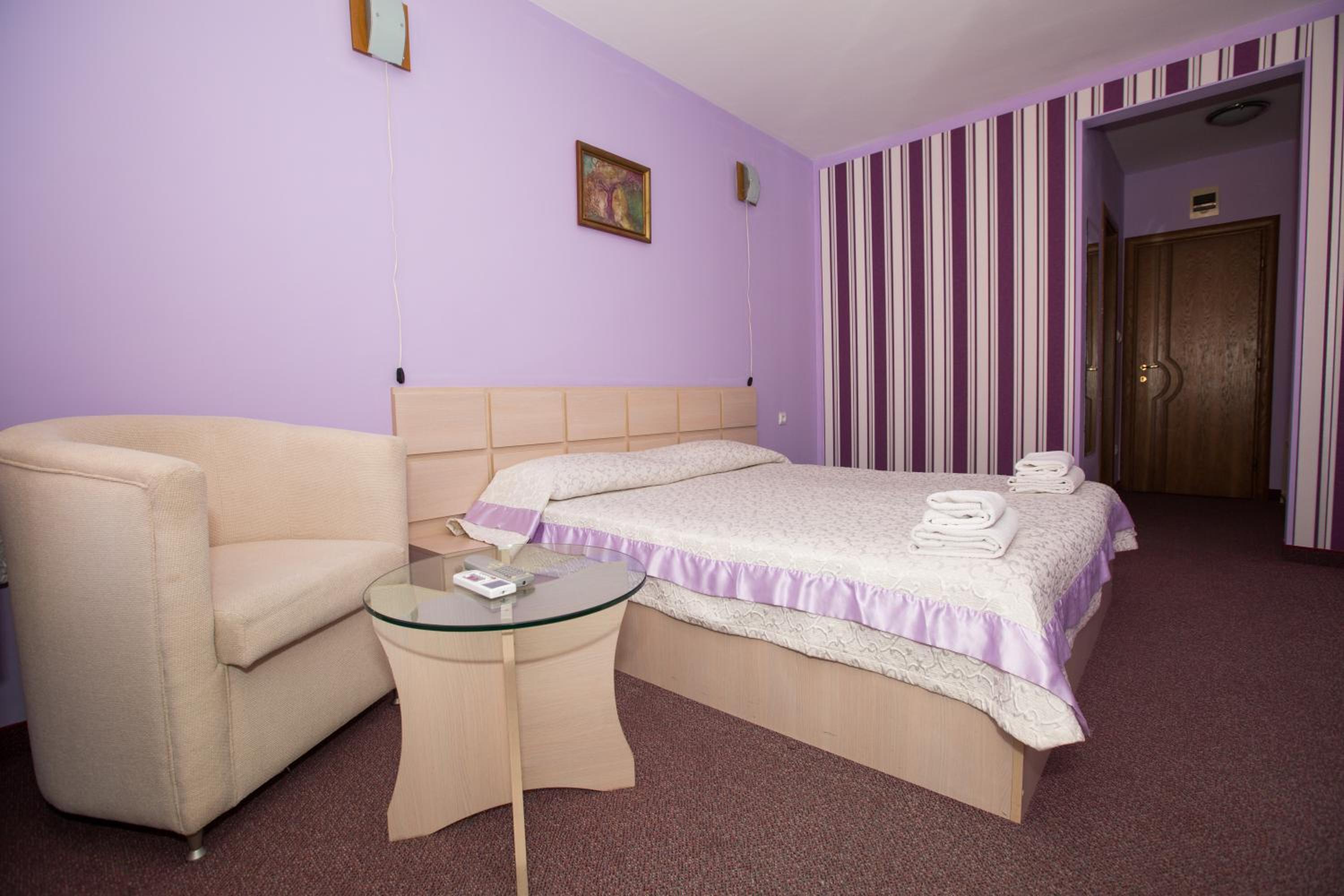 Double Room - Photo 3