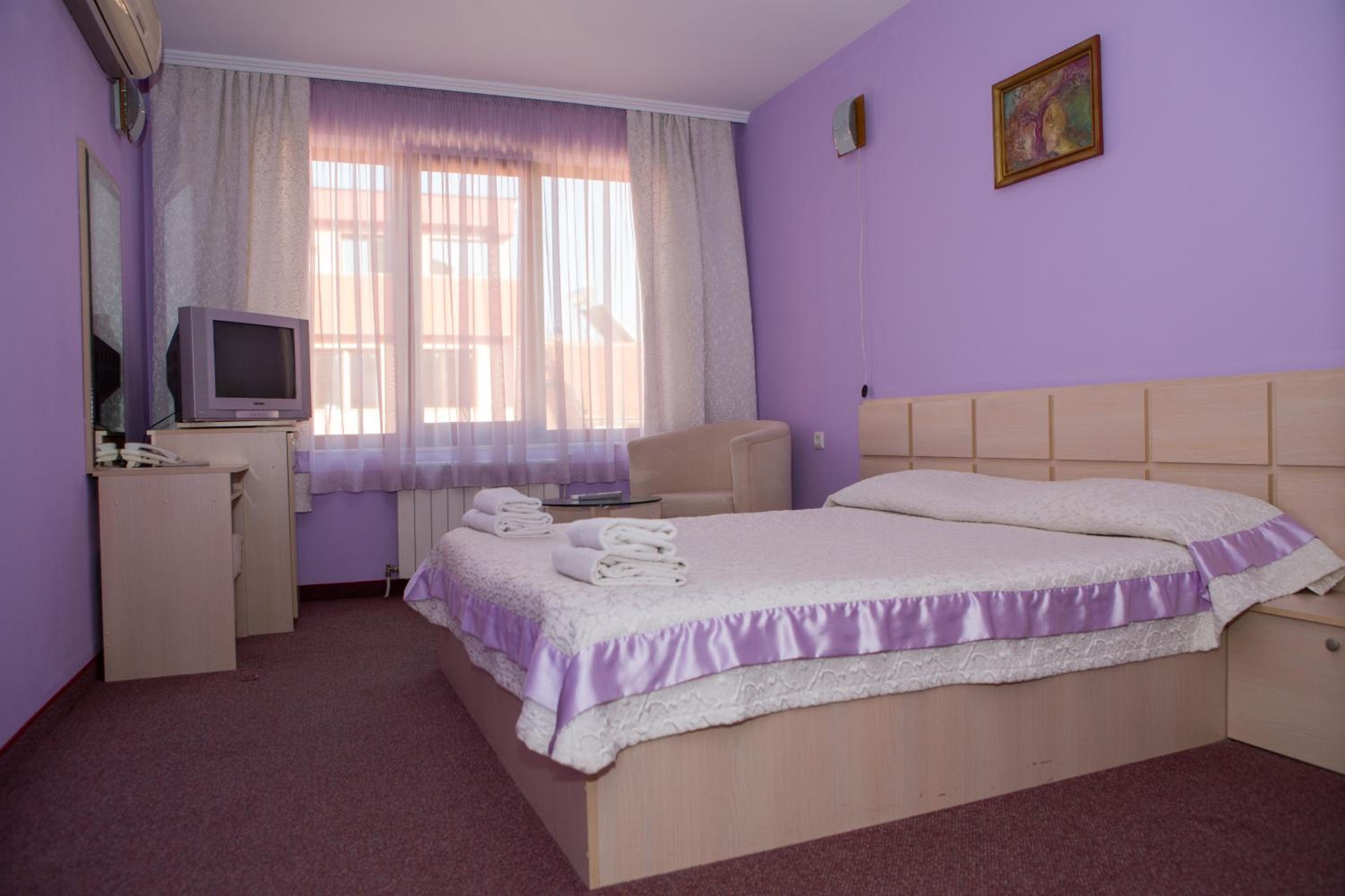 Double Room - Photo 13