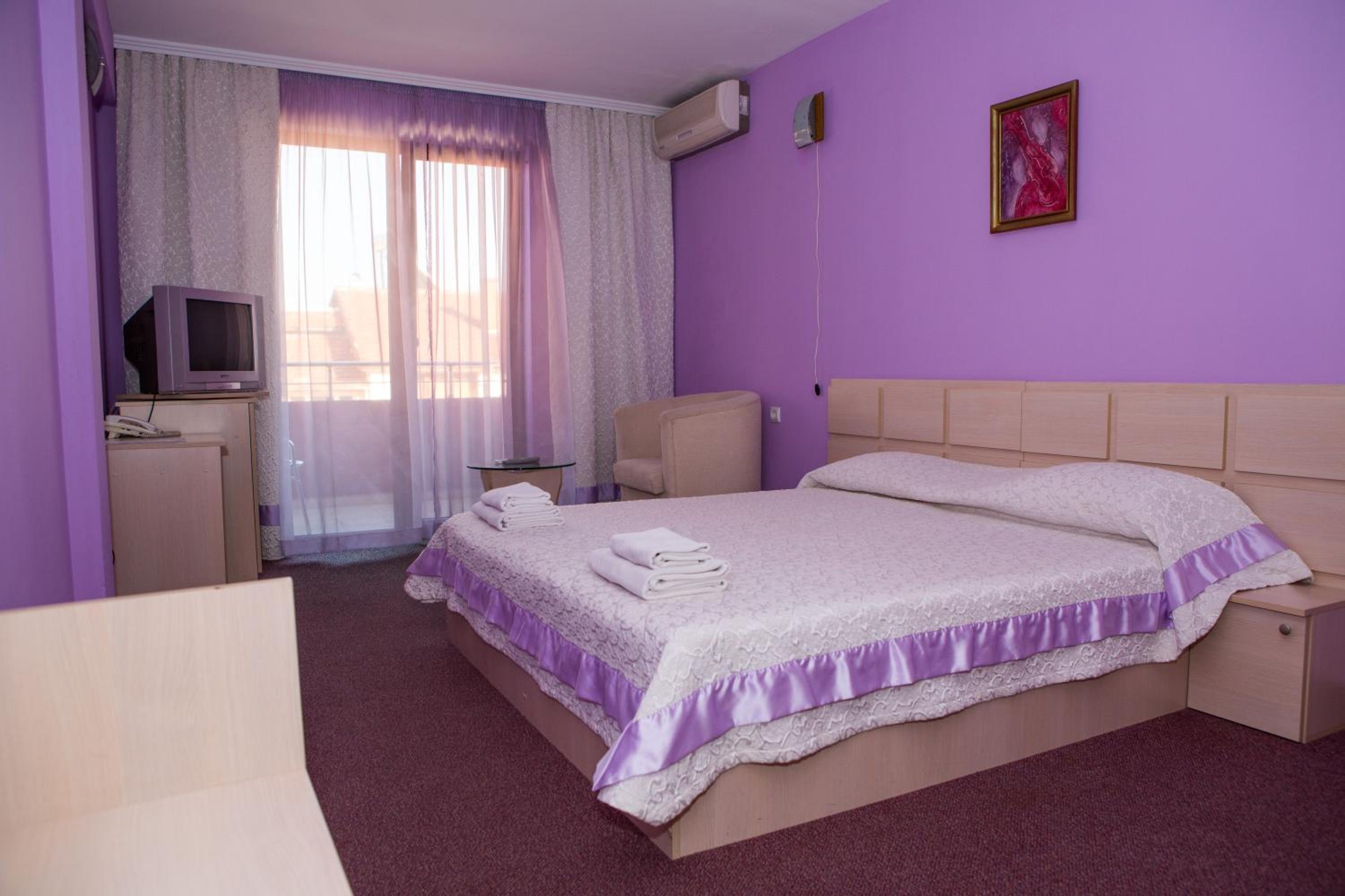 Double Room - Photo 21